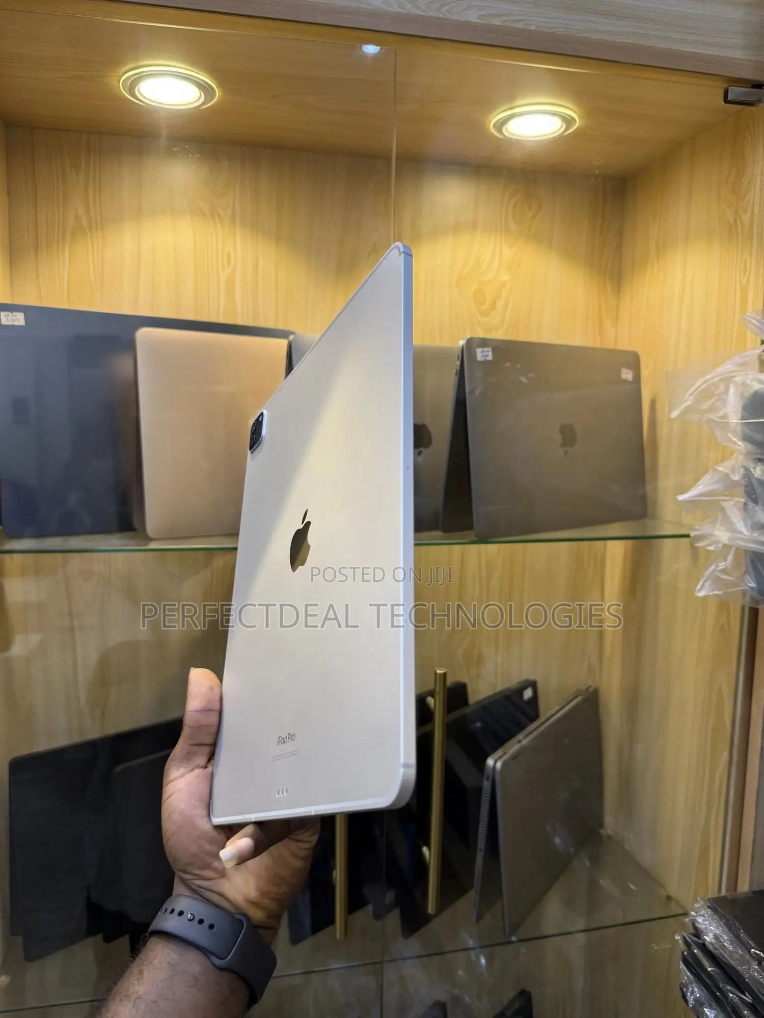 New Apple iPad Pro 12.9 (2022) 128 GB Silver