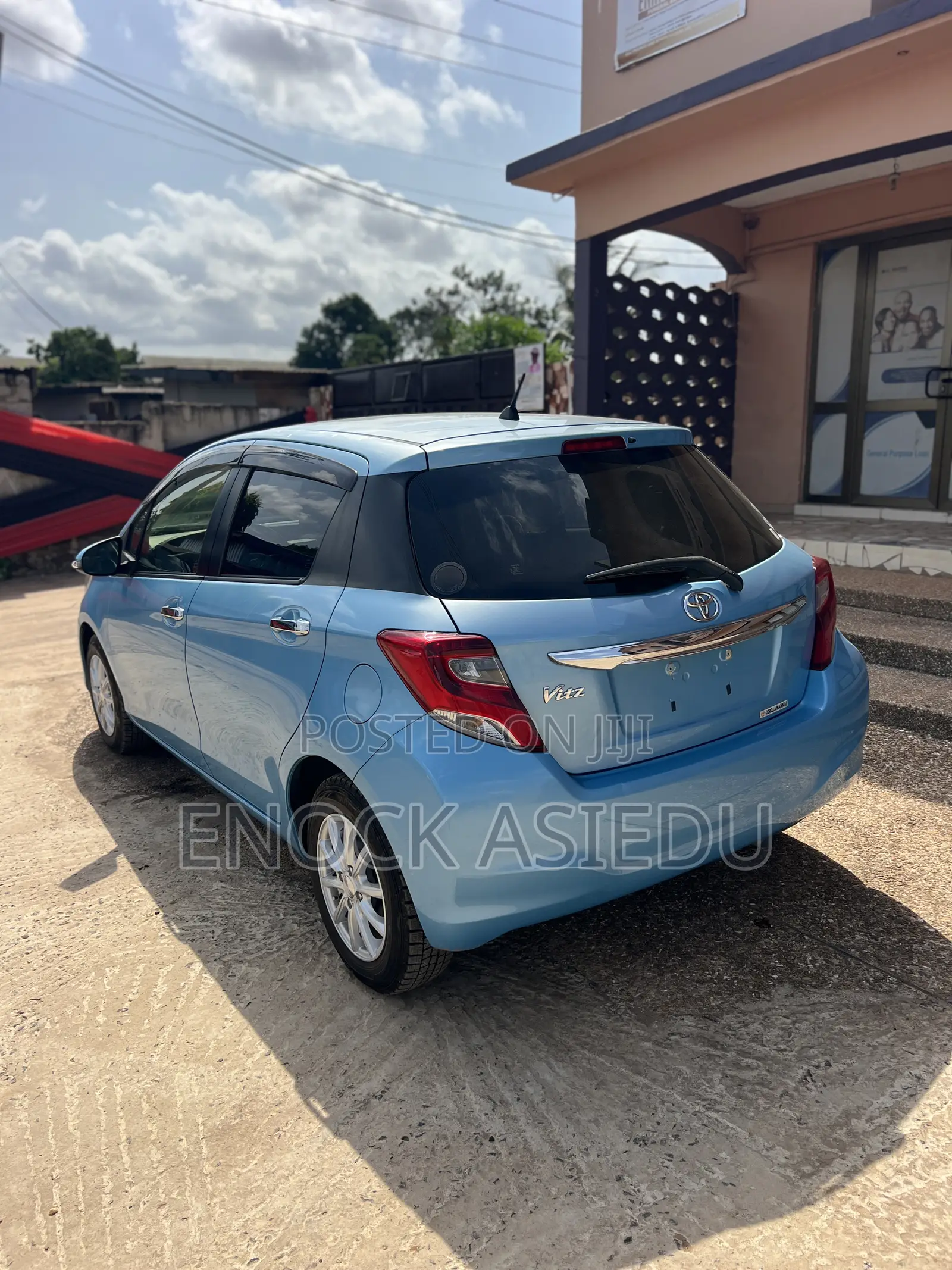 Toyota Vitz 1.3 AWD 5dr 2015 Blue