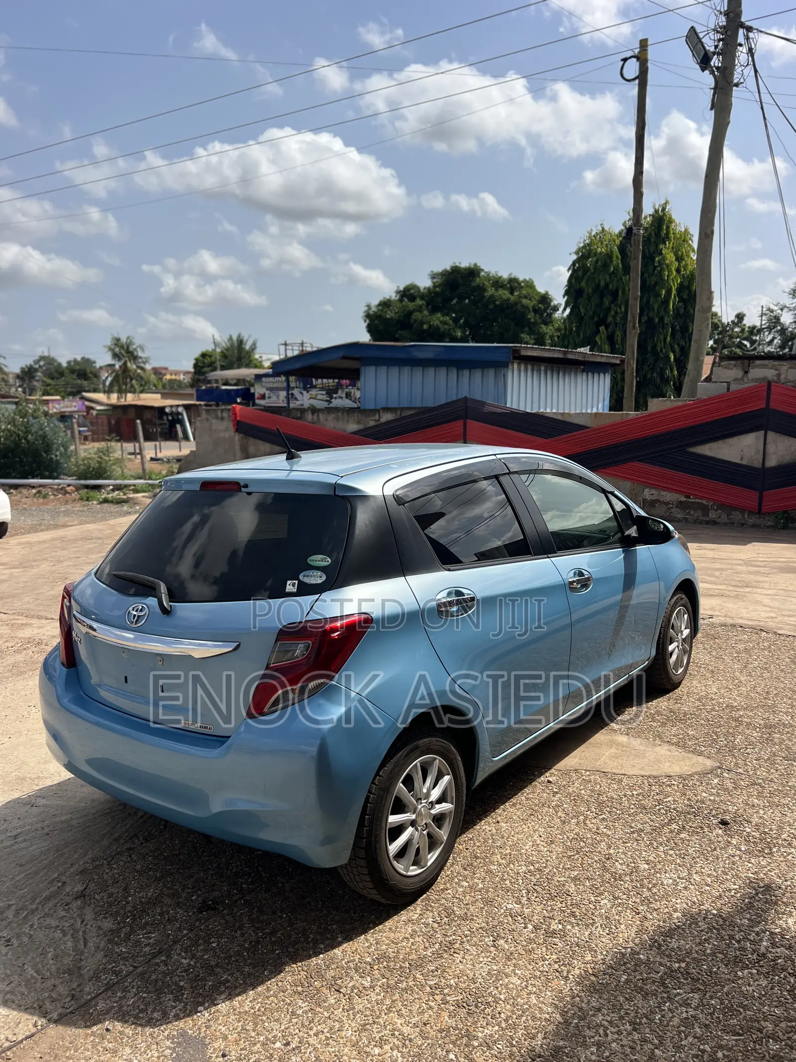 Toyota Vitz 1.3 AWD 5dr 2015 Blue