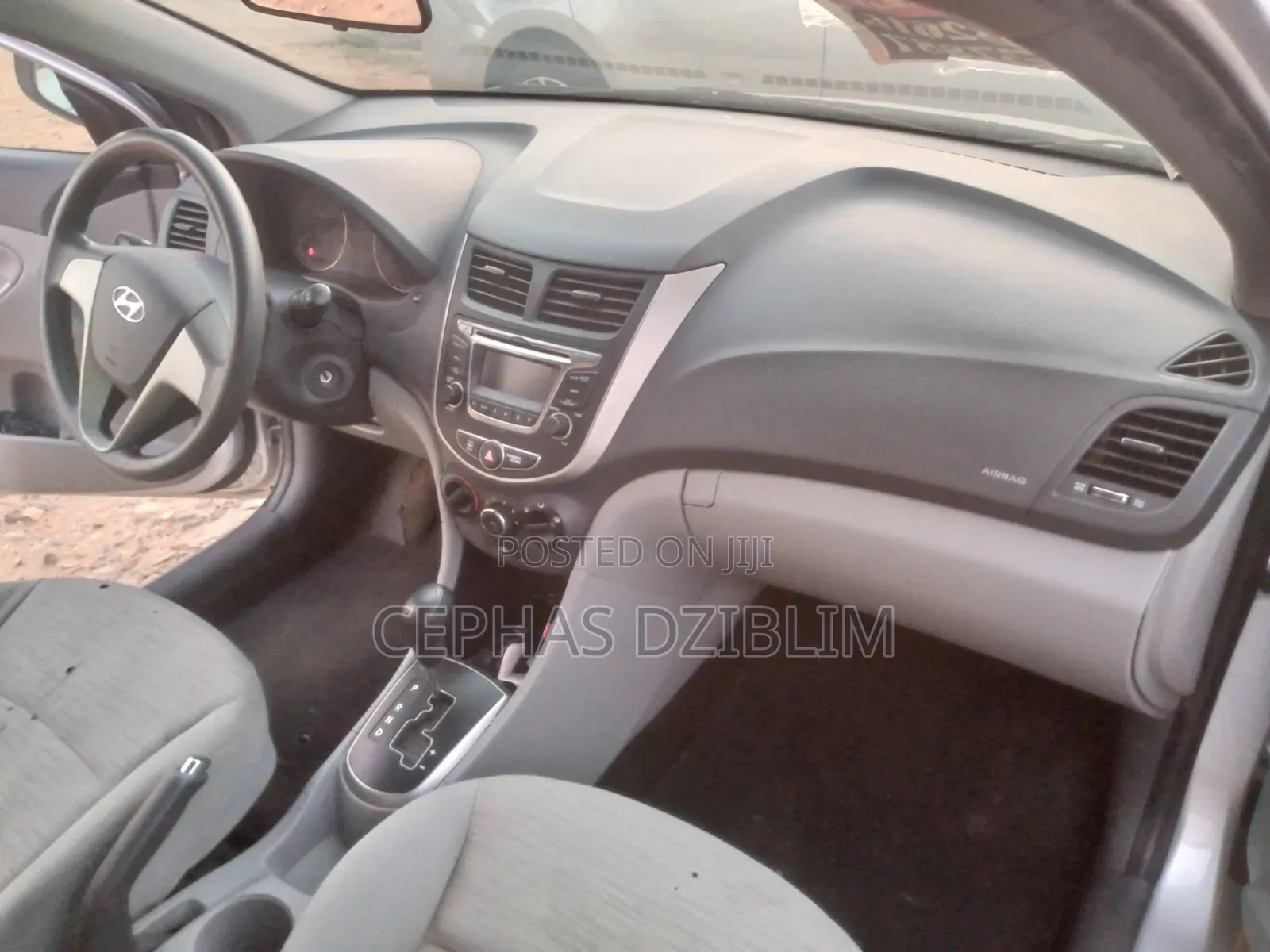 Hyundai Accent SE Hatchback 2016 Silver