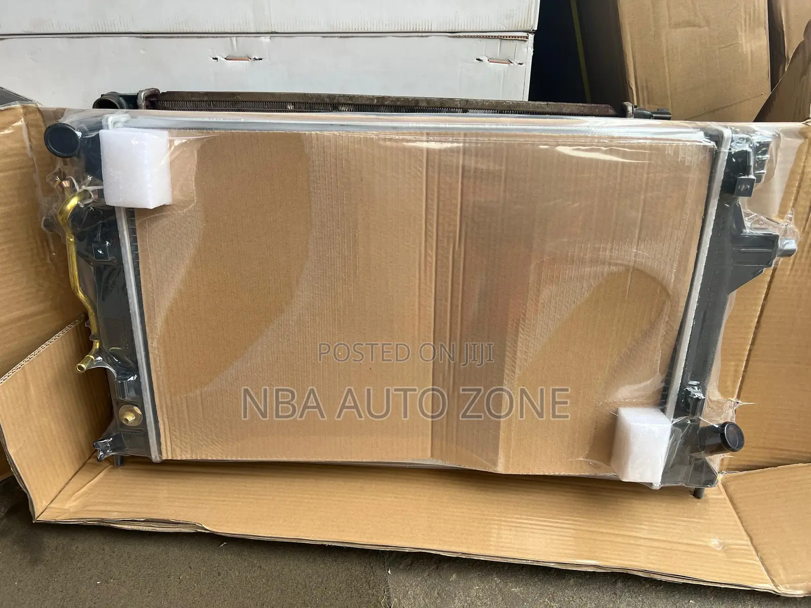 Hyundai Elantra 2017-21 Radiator / Water Tank