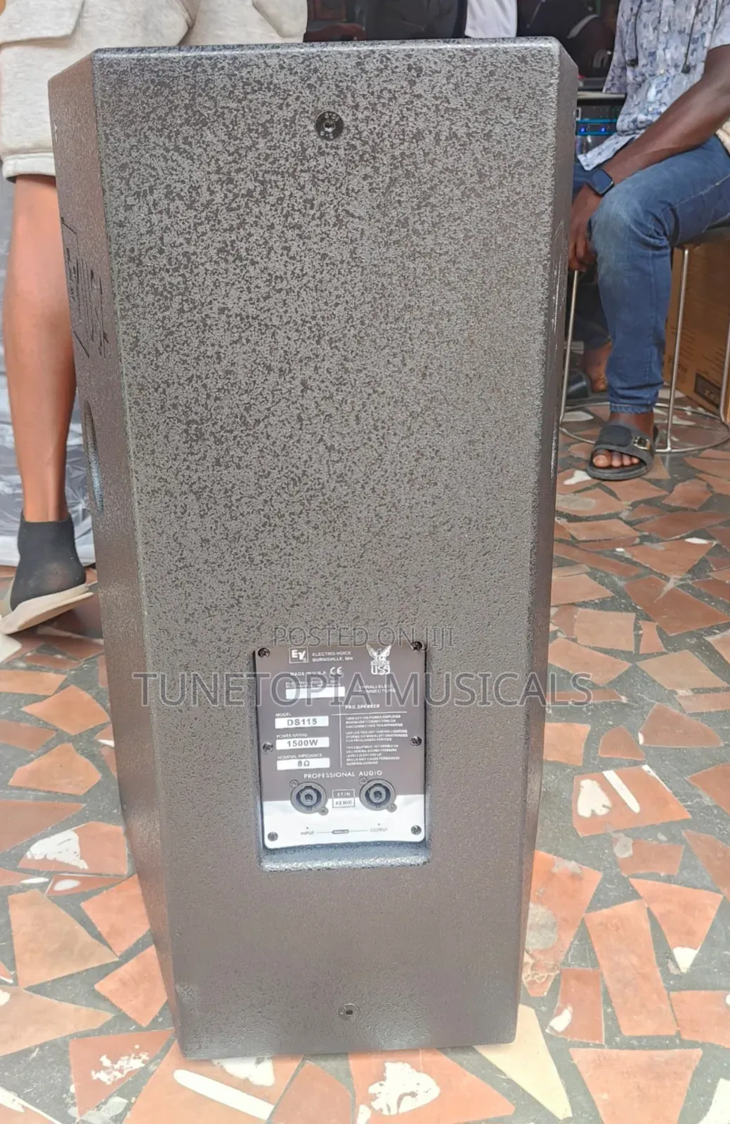 Electro-Voice Ds115/ Short-Range Passive Loudspeaker(1pair)