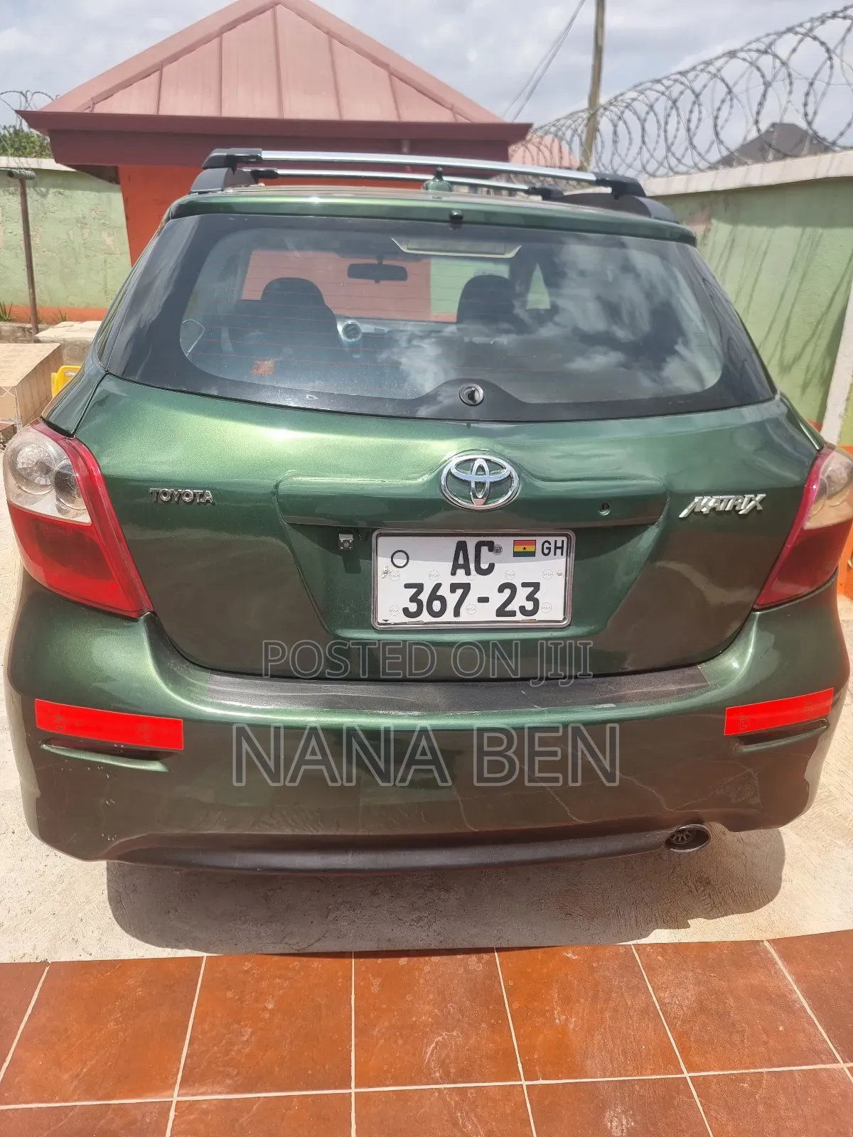 Toyota Matrix L Hatchback FWD (1.8L 4cyl 5M) 2012 Green