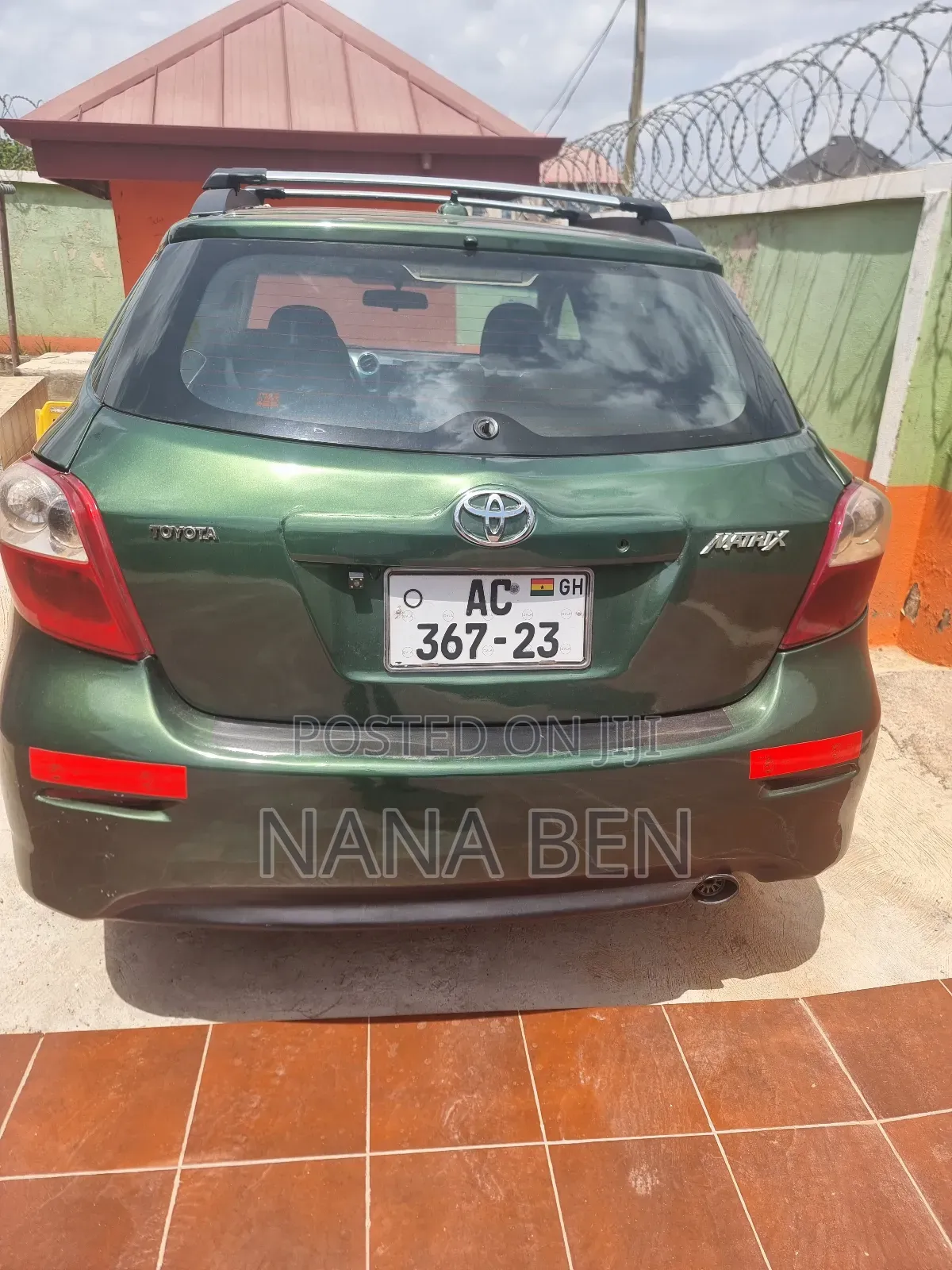 Toyota Matrix L Hatchback FWD (1.8L 4cyl 5M) 2012 Green