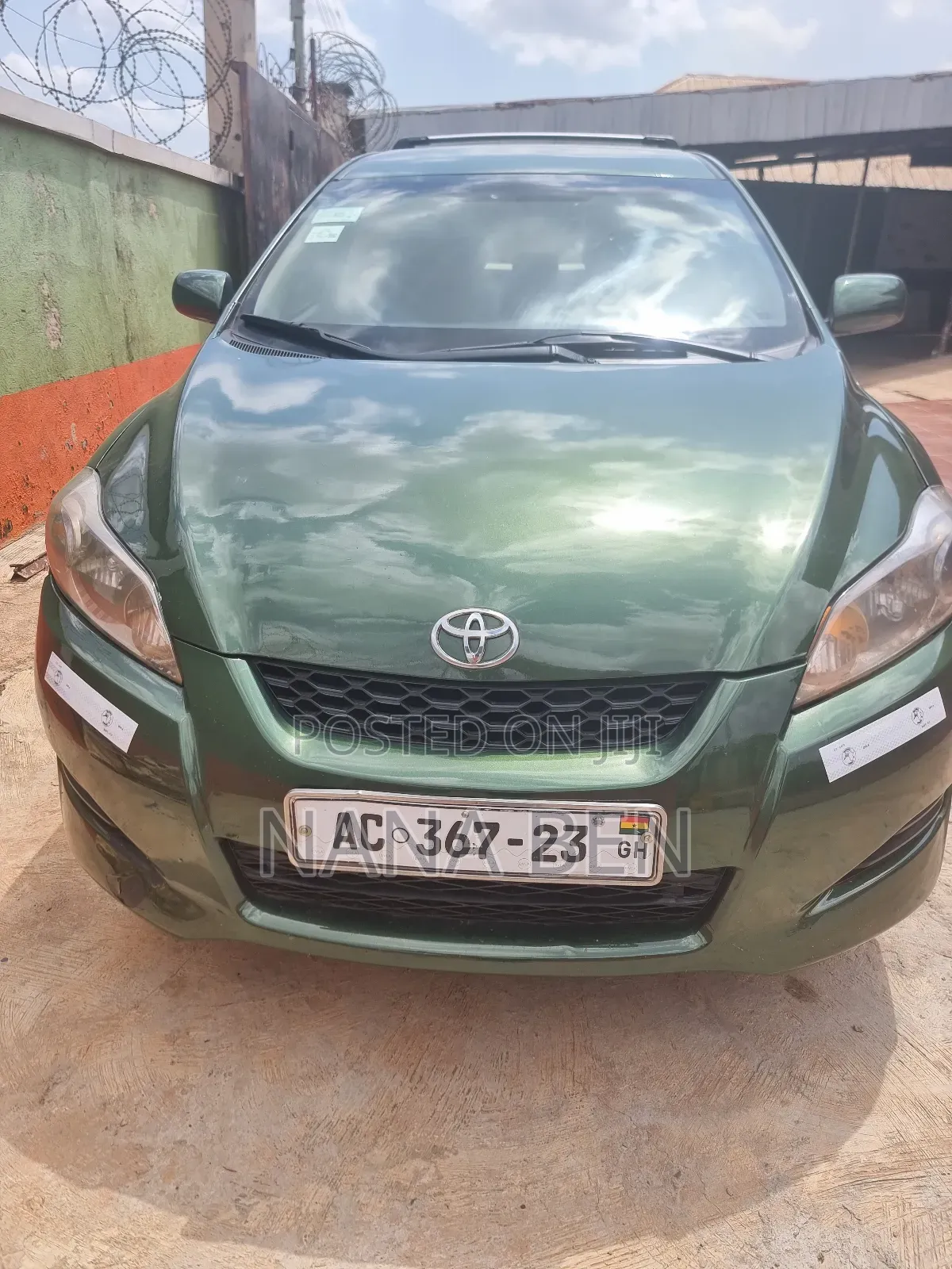 Toyota Matrix L Hatchback FWD (1.8L 4cyl 5M) 2012 Green