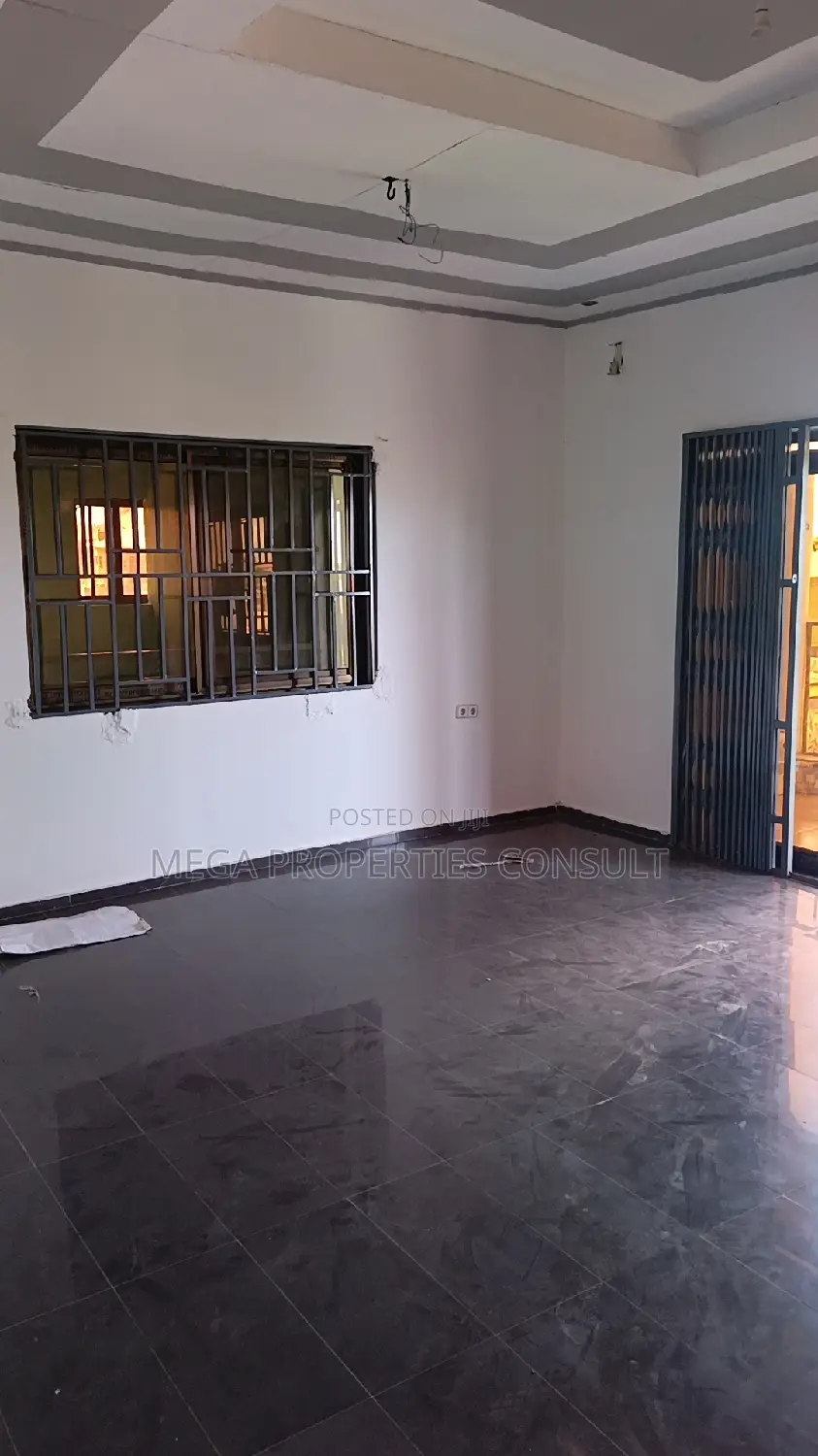 3bdrm Apartment in Achimota for rent