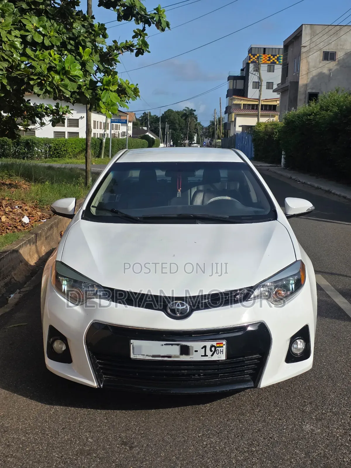 Toyota Corolla S 4dr Sedan (1.8L 4cyl CVT) 2014 White