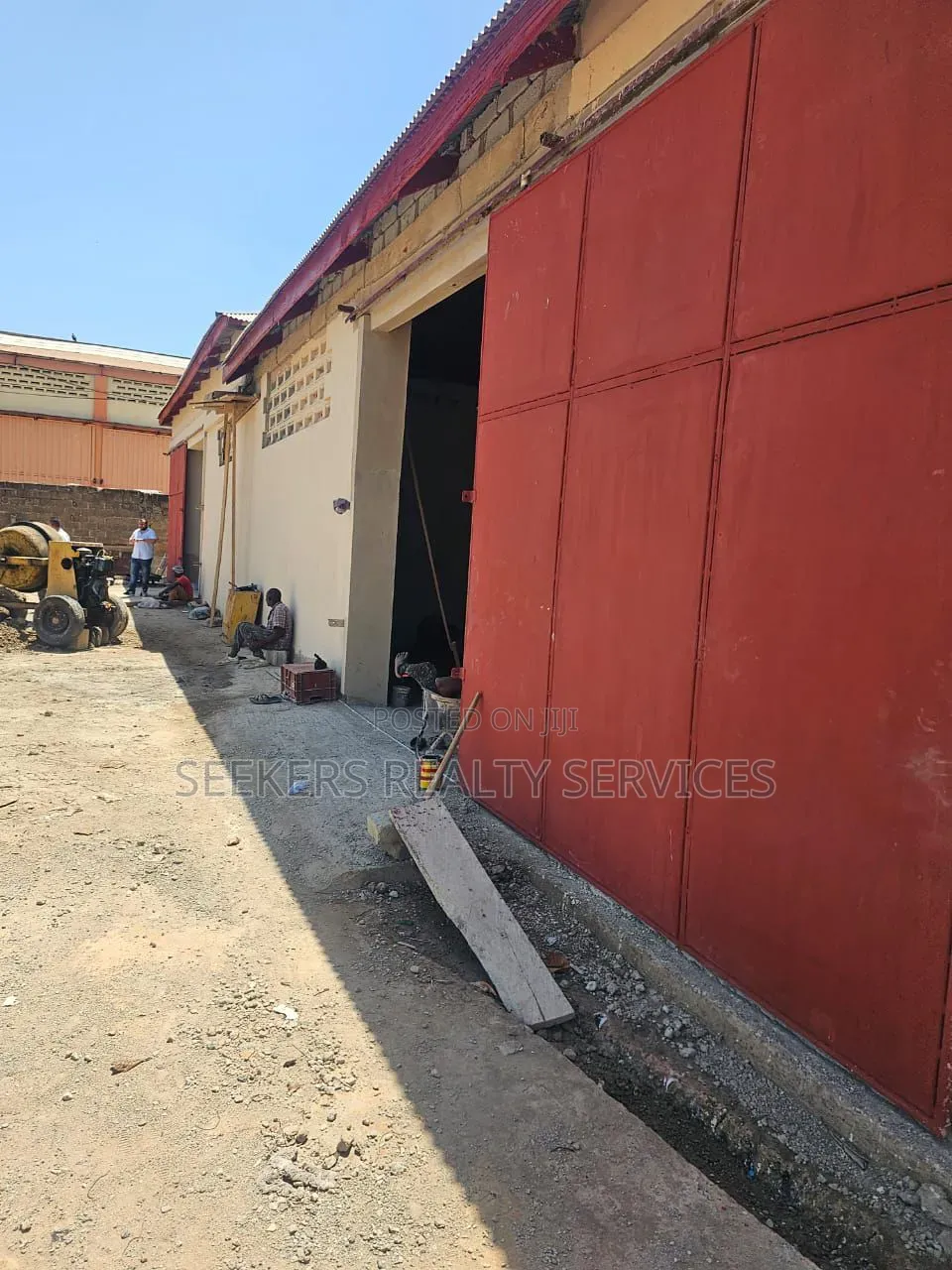 Warehouse for Rent at Circle – Prime Commercial Location