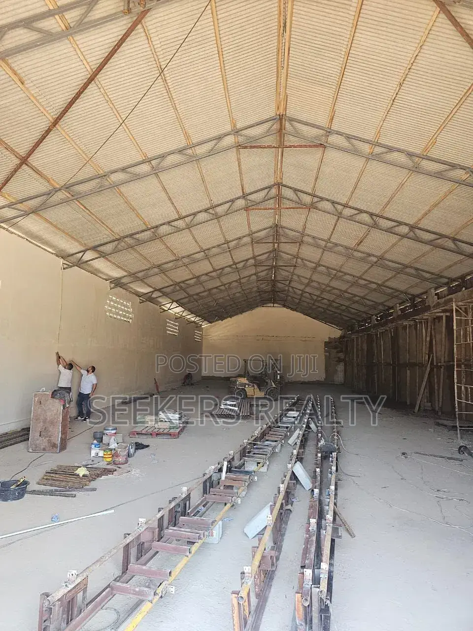 Warehouse for Rent at Circle – Prime Commercial Location