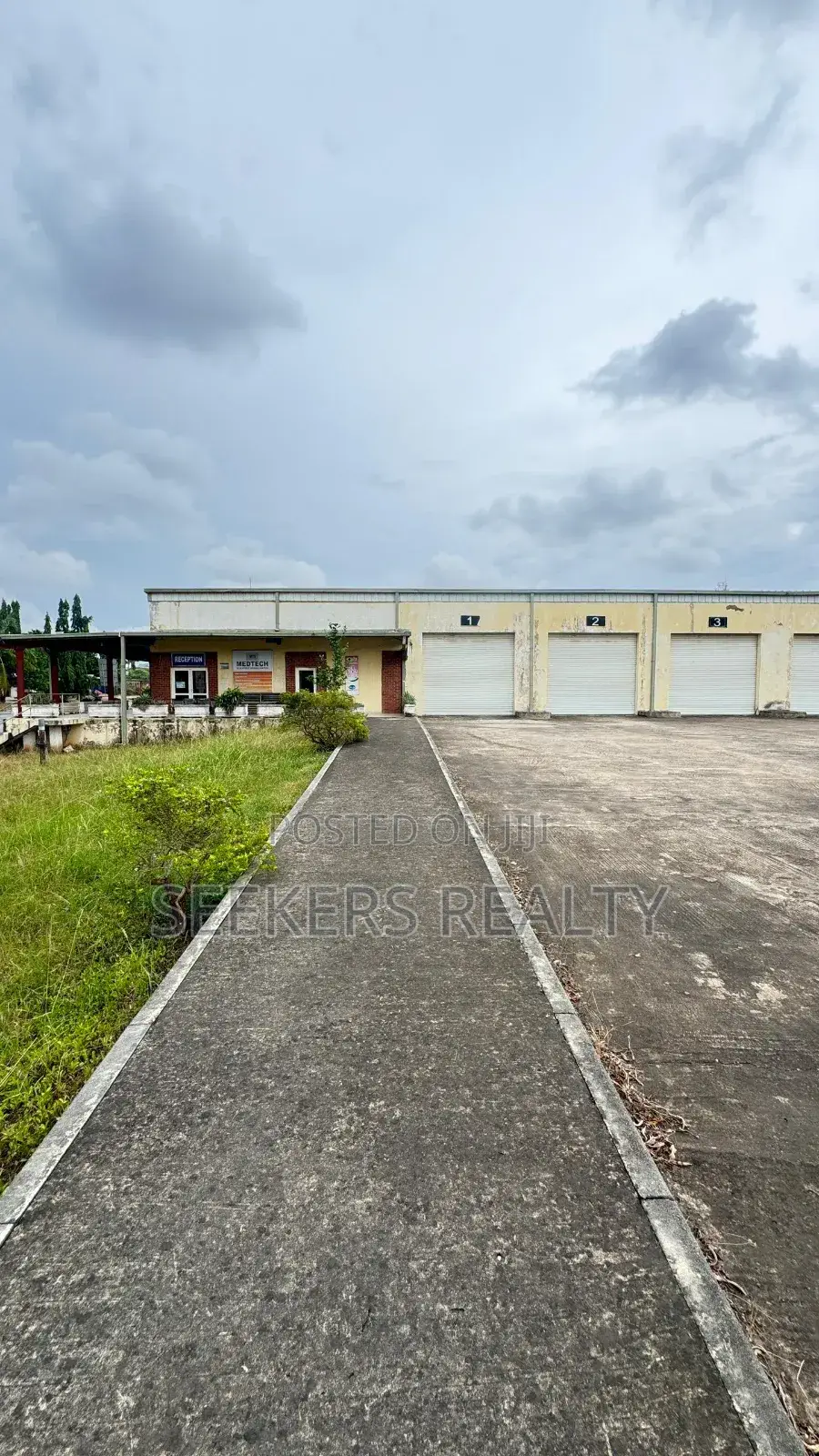 Warehouse For Rent / Sale – Amasaman, Kutunse Satellite