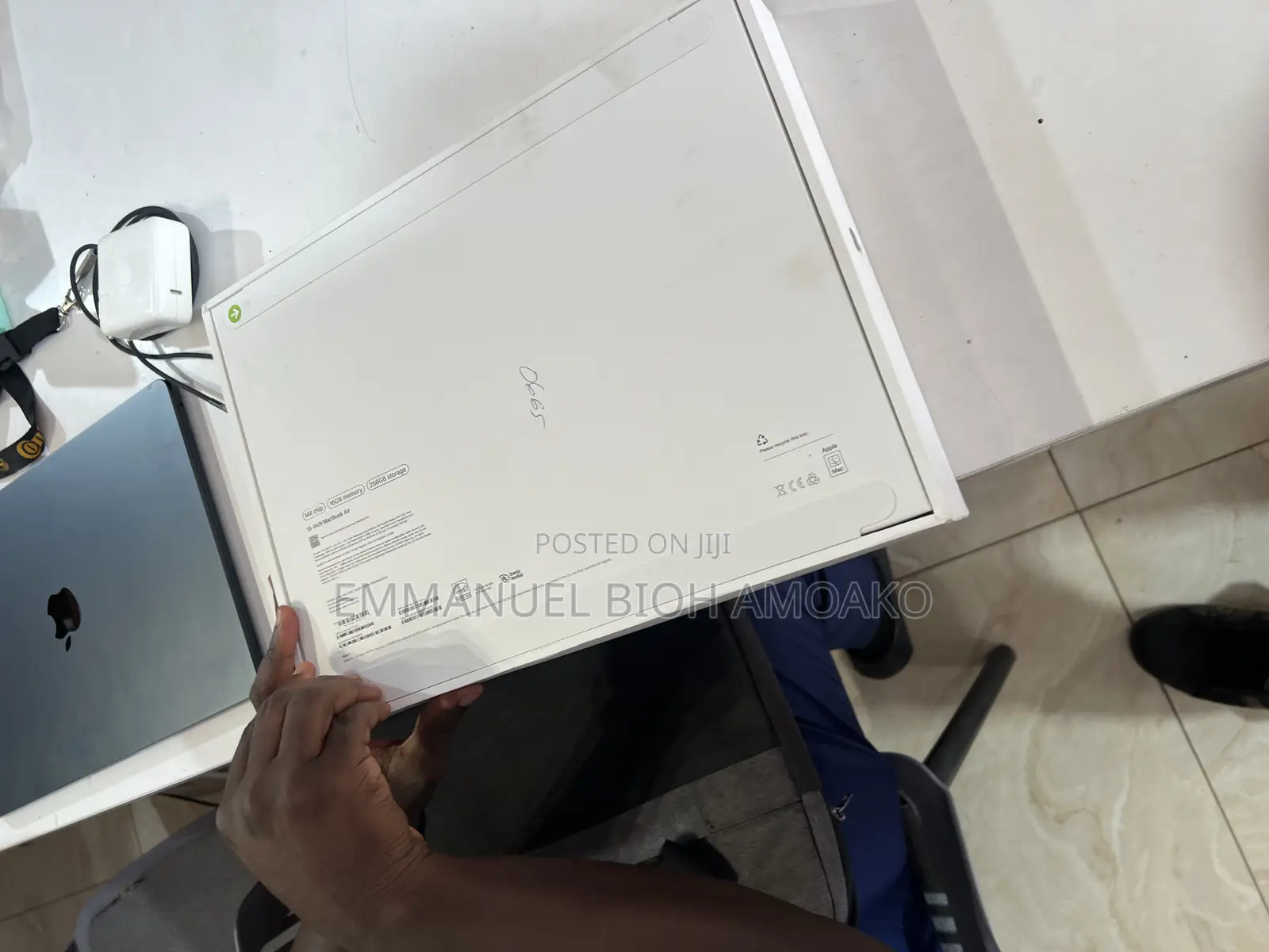 New Apple MacBook Air 2026 M5 13-inch 16GB Apple M5 SSHD+SSD 512GB