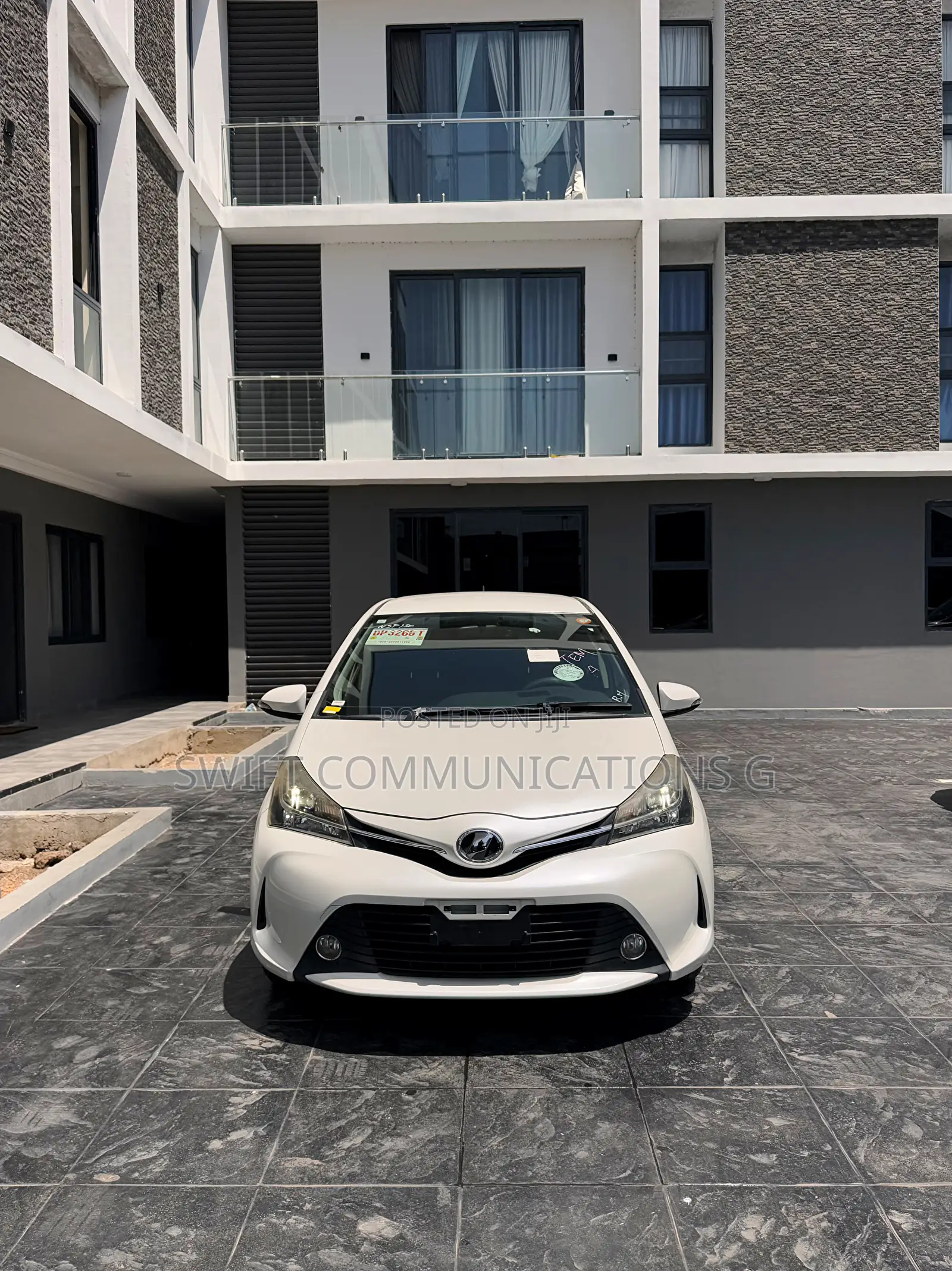 Toyota Vitz 1.3 FWD 5dr 2016 White