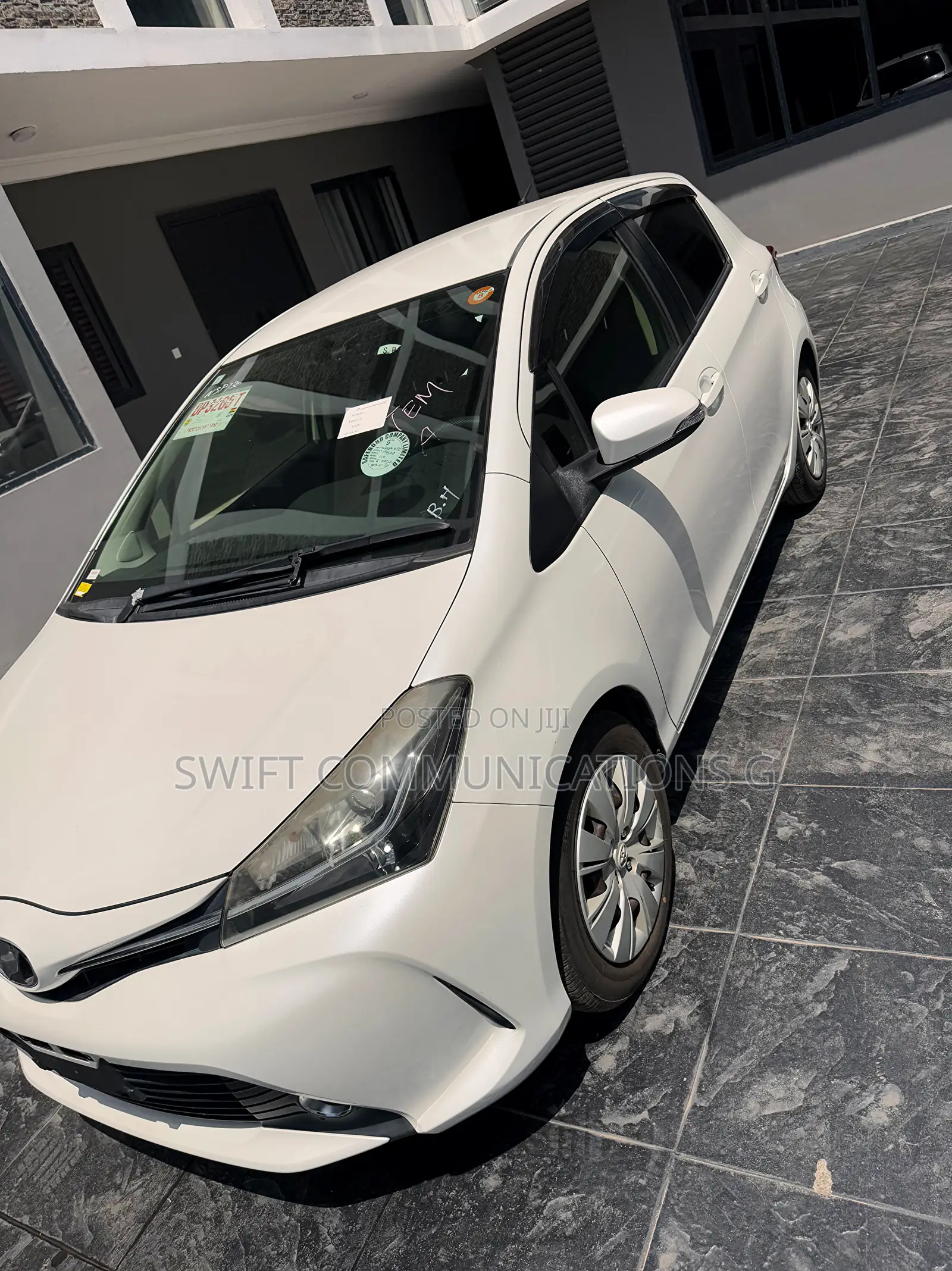 Toyota Vitz 1.3 FWD 5dr 2016 White