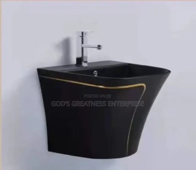 Black Hanging Basin