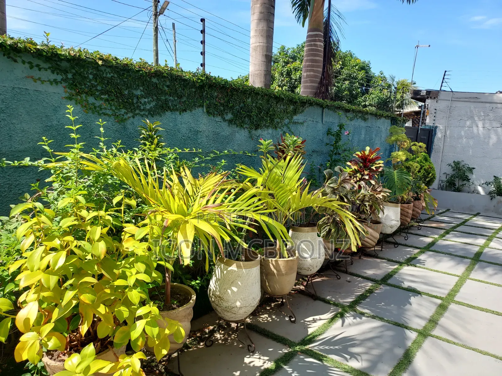 Furnished 2bdrm Apartment in Osu for rent