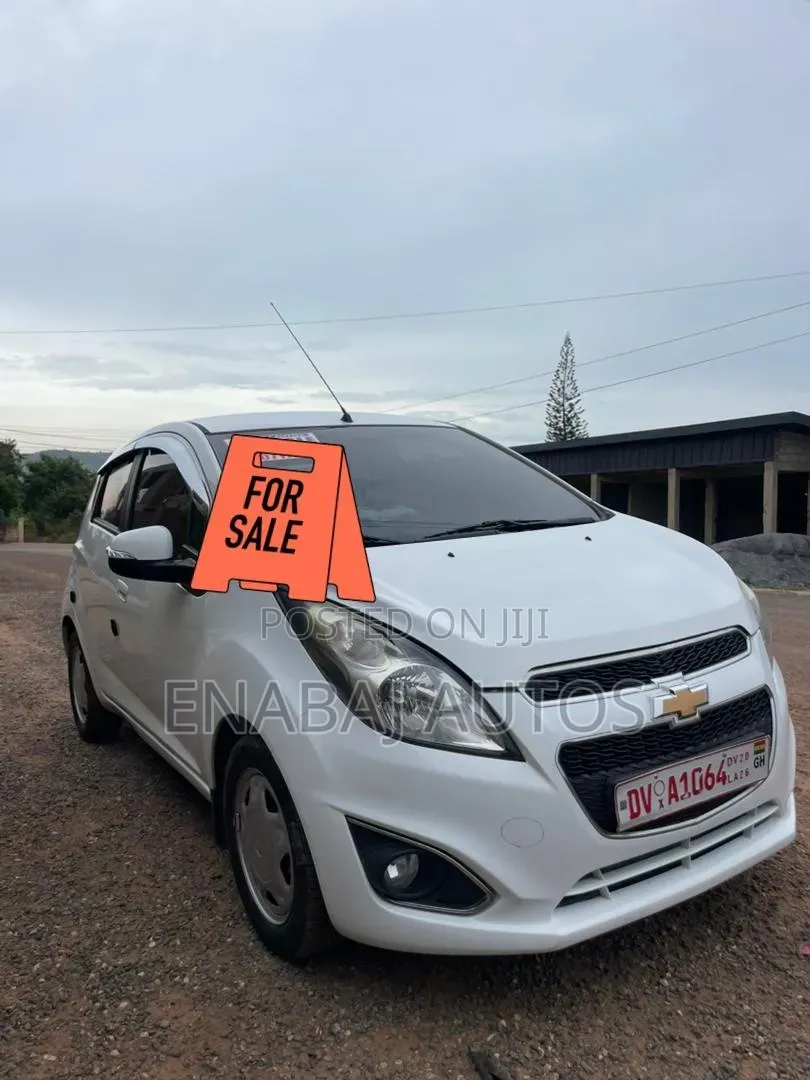 Chevrolet Spark 2015 White