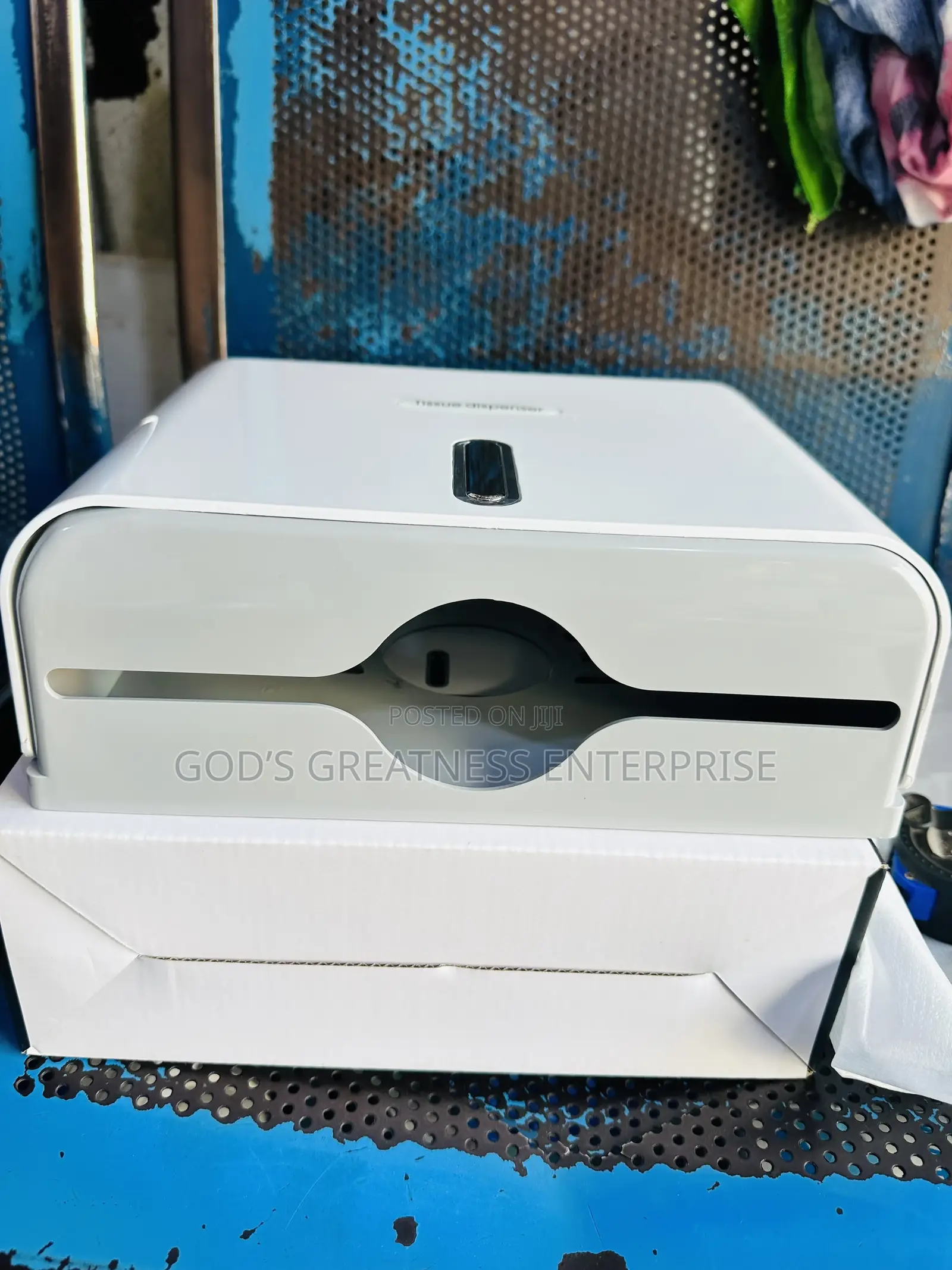 Square Tissue Dispenser