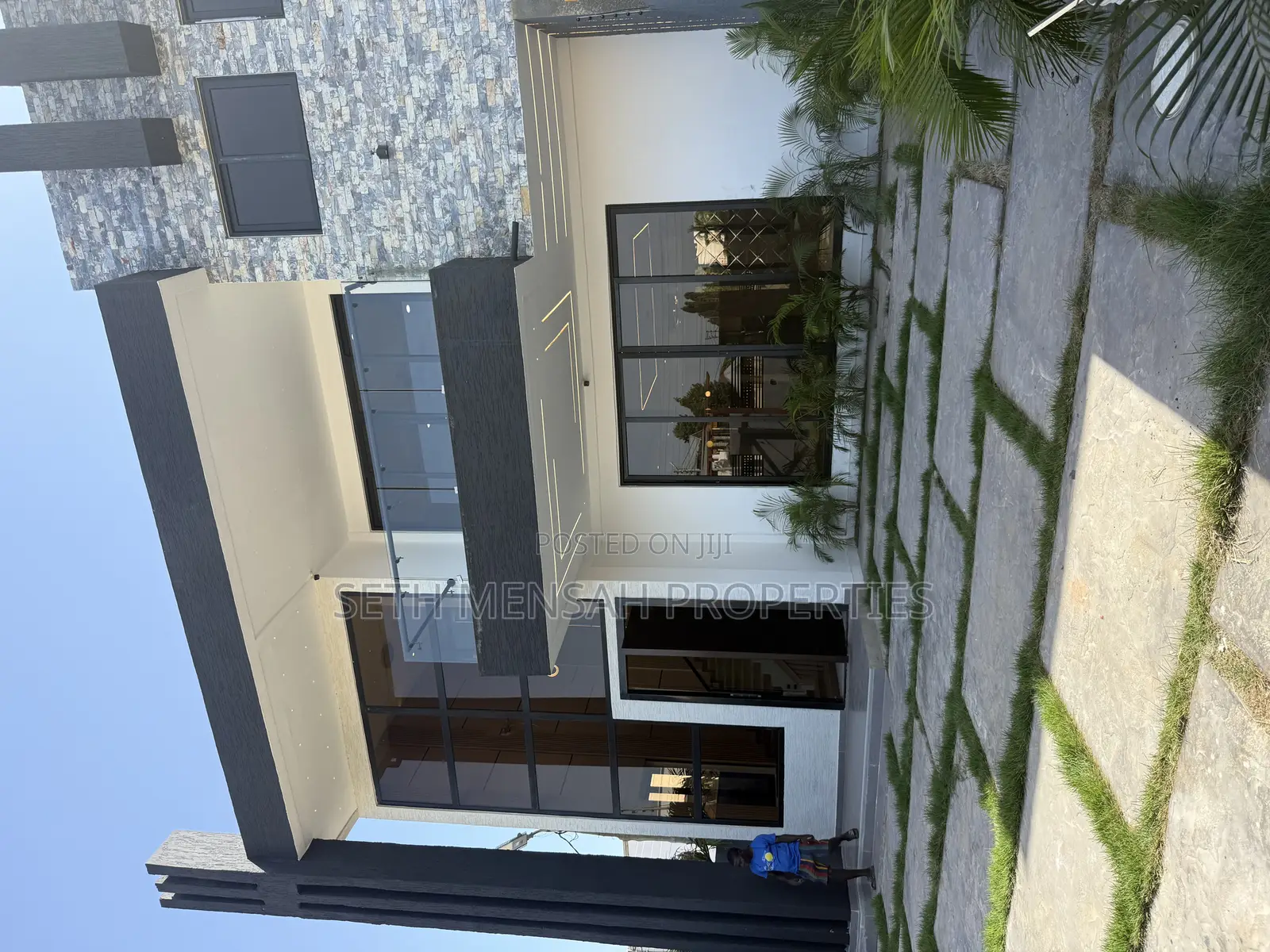 3bdrm House in 4 Bedroom House For for sale
