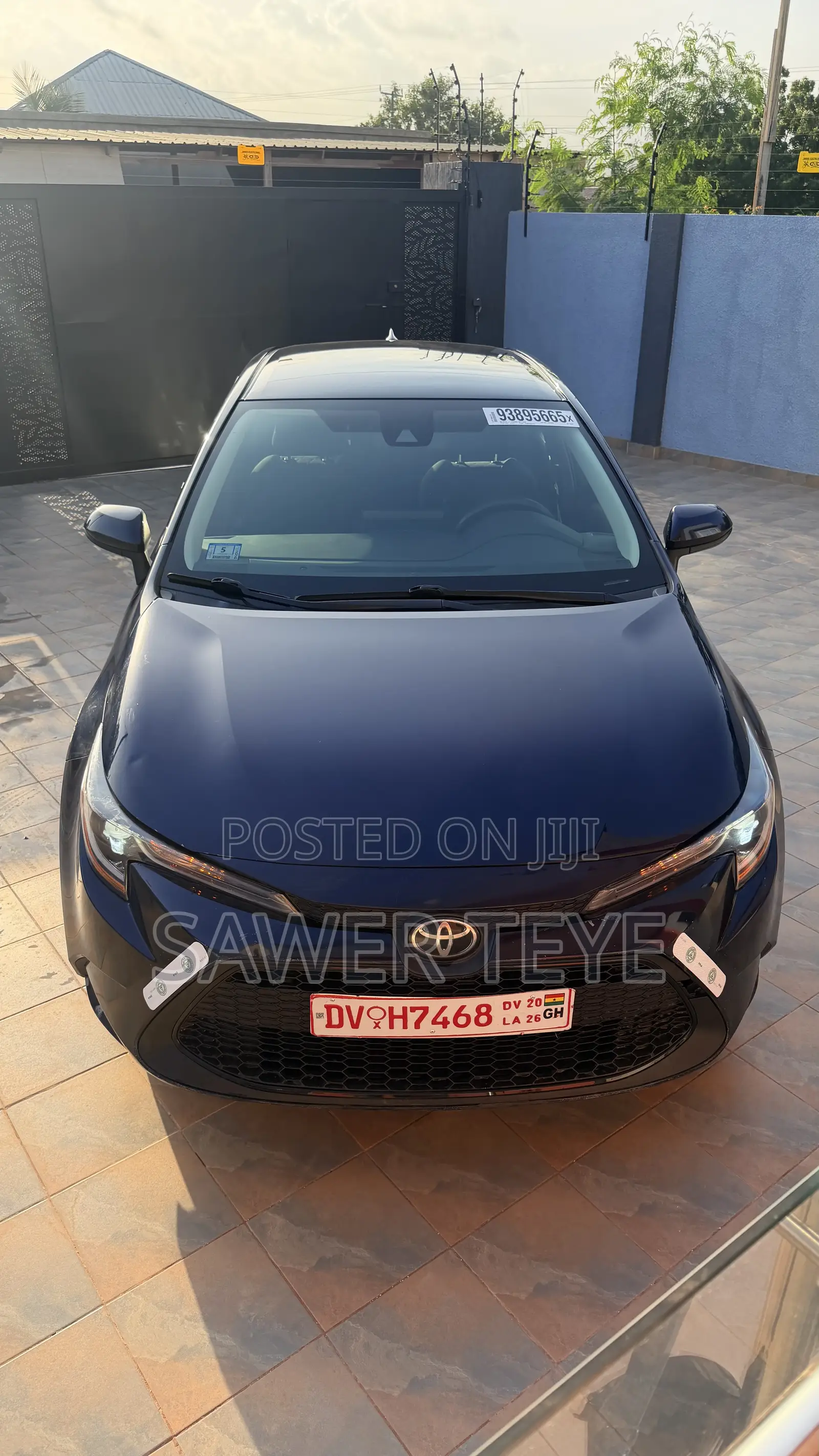 Toyota Corolla LE 2022 Blue