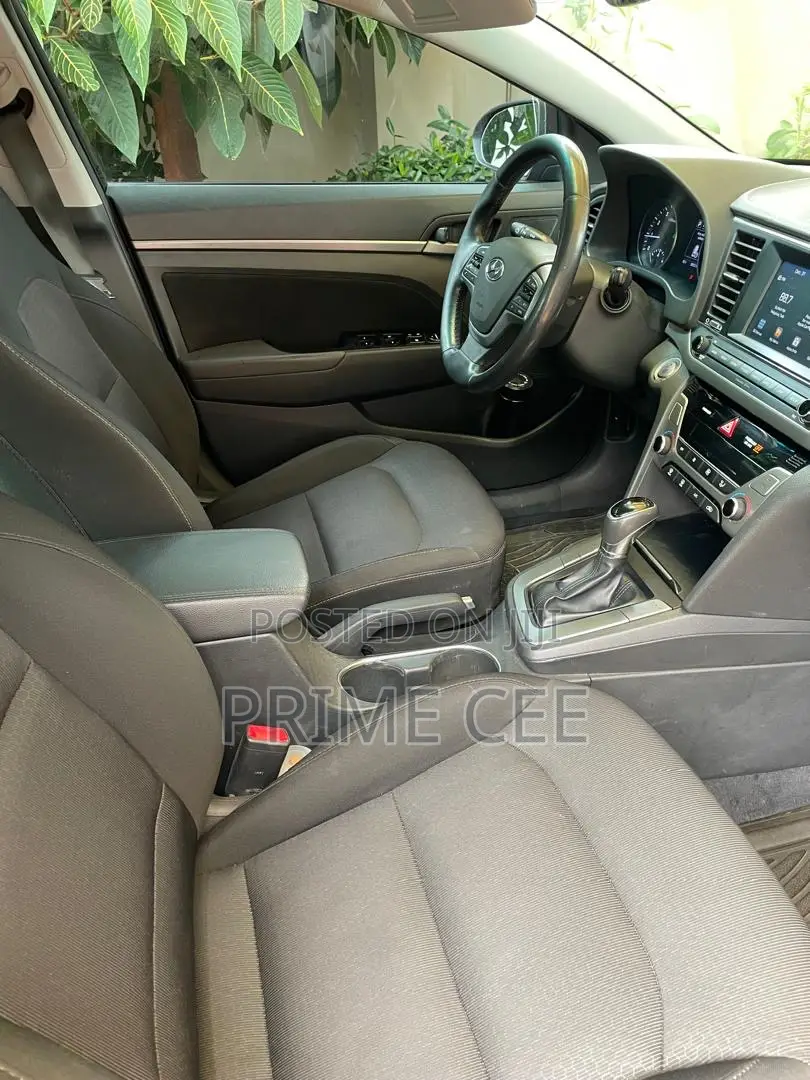 Hyundai Elantra 2017 Blue