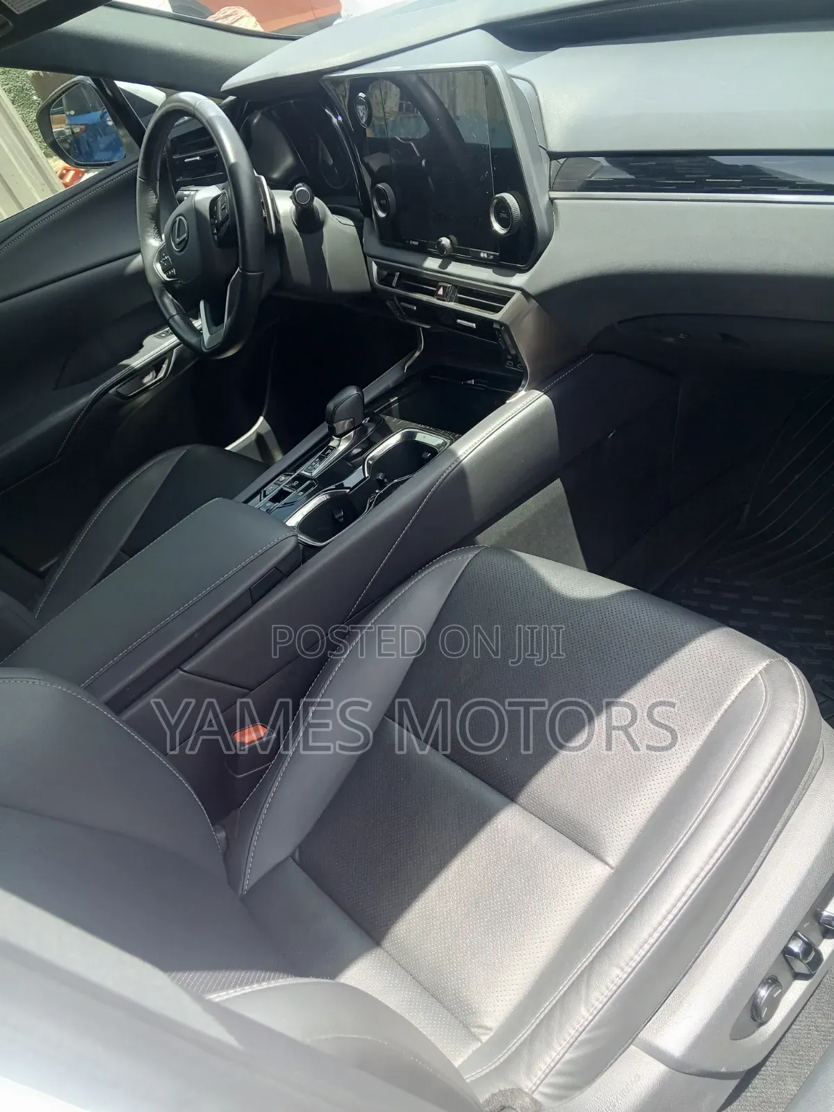 Lexus RX 350 AWD 2024 White