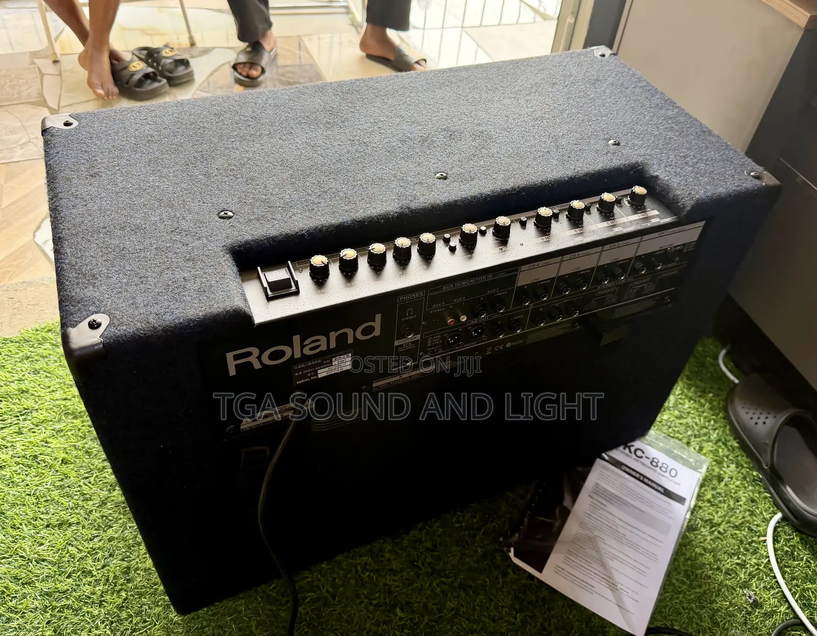Roland Kc880 5 Channels Keyboard Combo