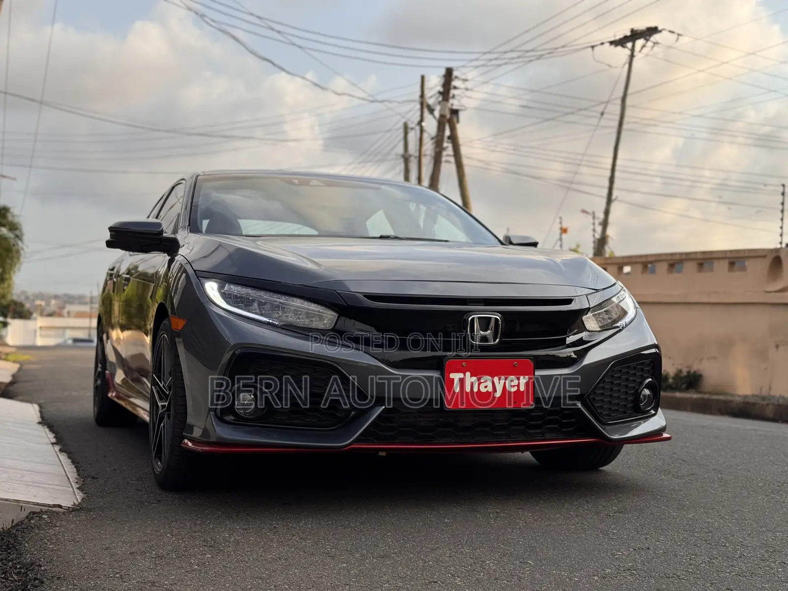 Honda Civic Sport Touring 4dr Hatchback (1.5L 4cyl) 2017 Gray