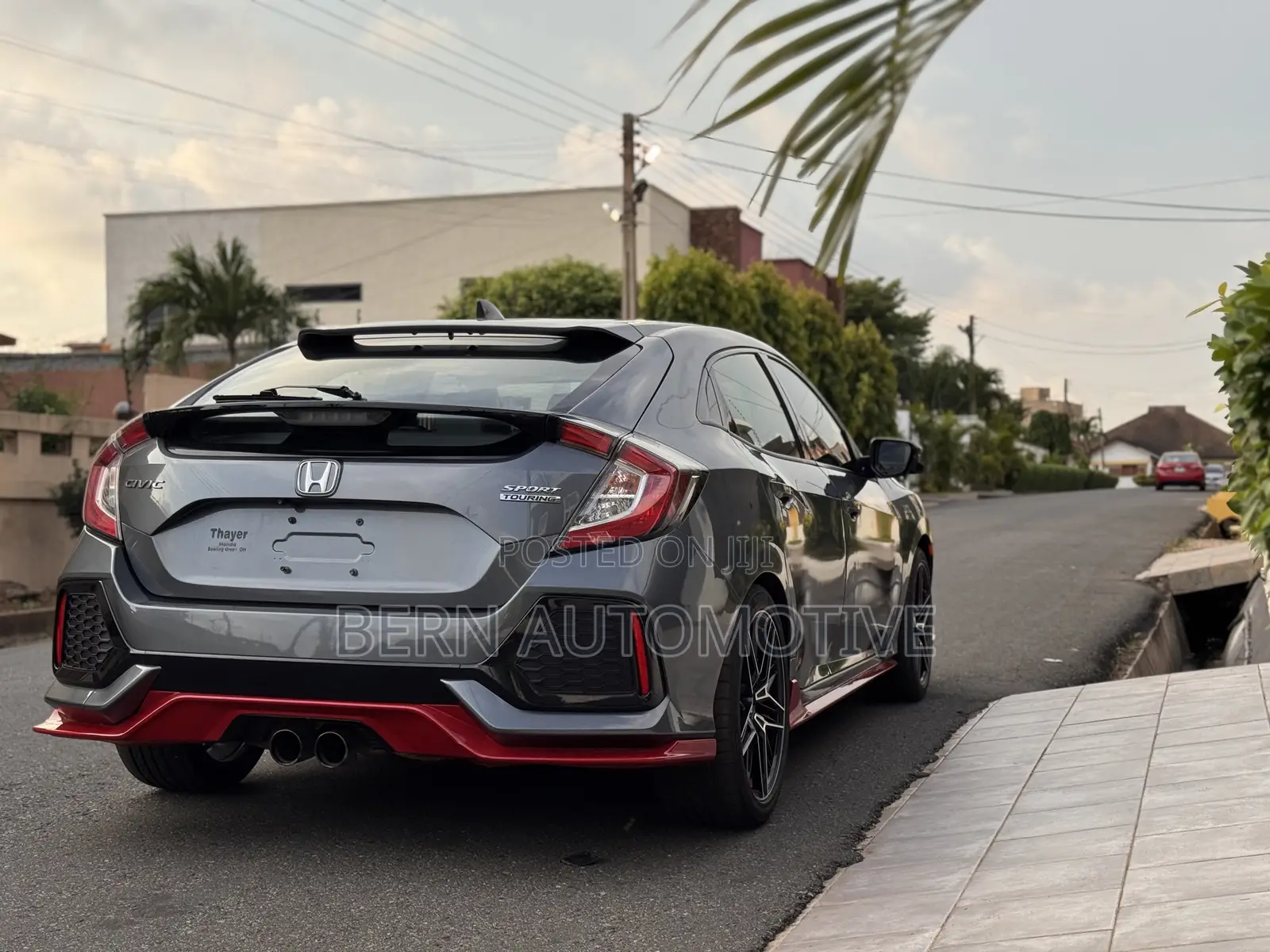 Honda Civic Sport Touring 4dr Hatchback (1.5L 4cyl) 2017 Gray