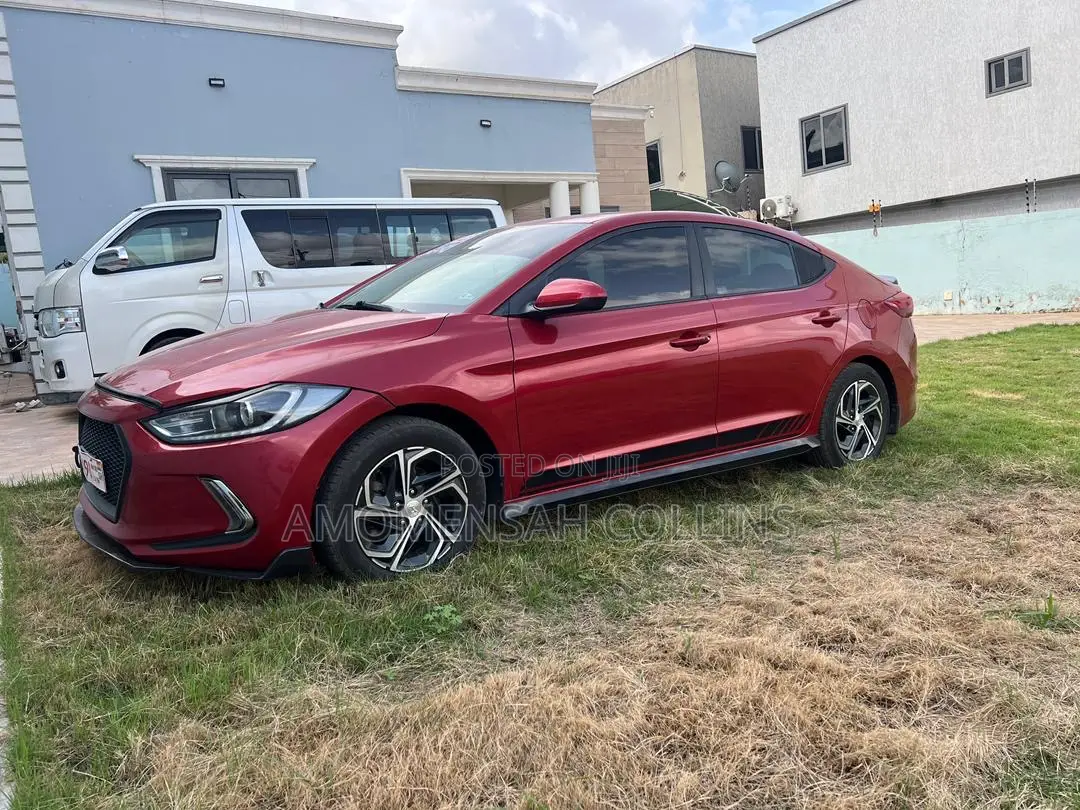 Hyundai Elantra Limited Sedan FWD (2.0L 4cyl 6A) 2017 Red