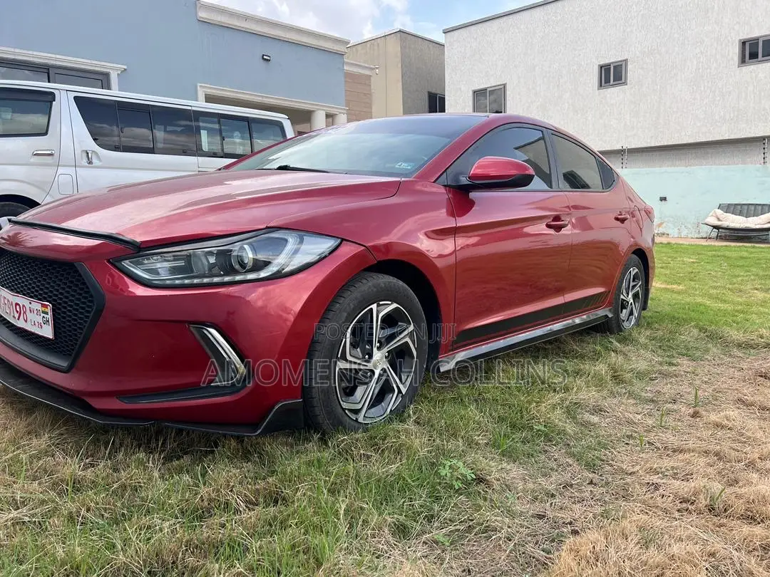 Hyundai Elantra Limited Sedan FWD (2.0L 4cyl 6A) 2017 Red