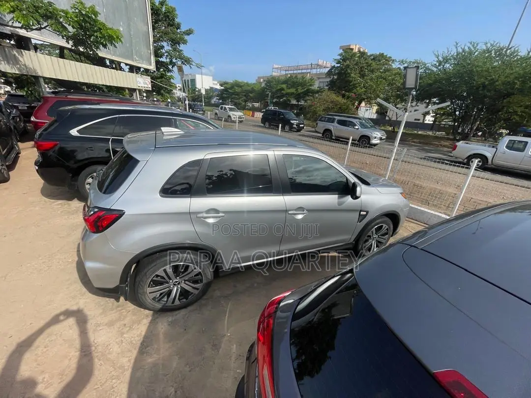 Mitsubishi Outlander Sport 2022 Silver