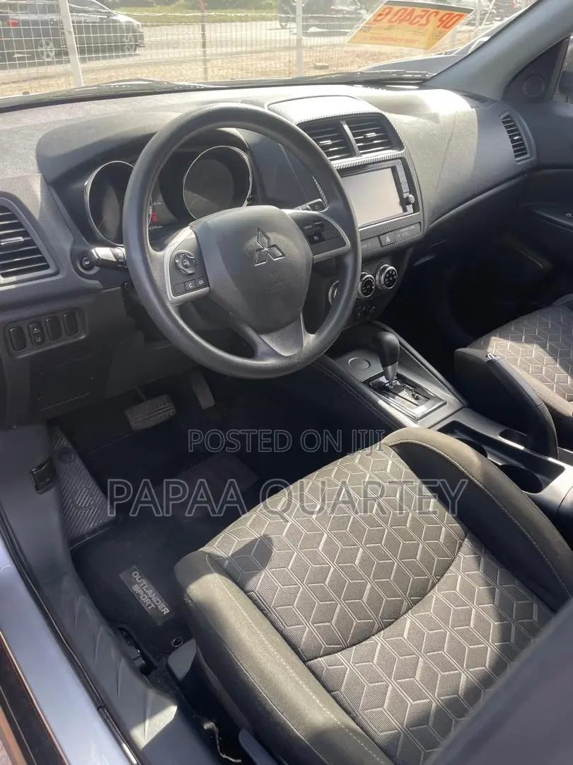 Mitsubishi Outlander Sport 2022 Silver