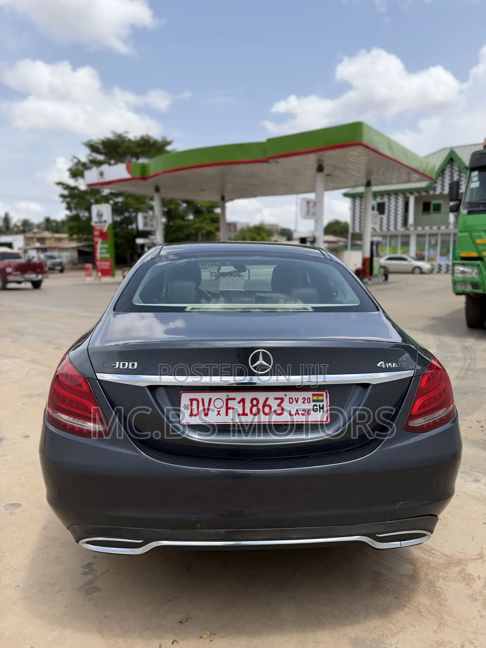 Mercedes-Benz C300 2017 Silver