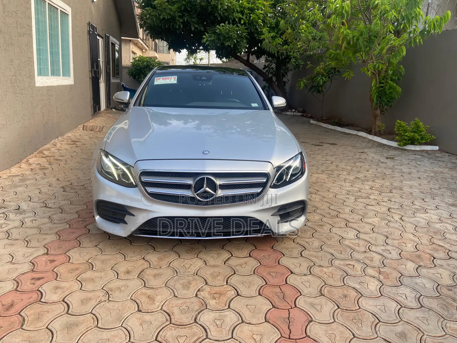 Mercedes-Benz E300 4Matic AWD Sedan (2.0L 4cyl 9A) 2017 Silver