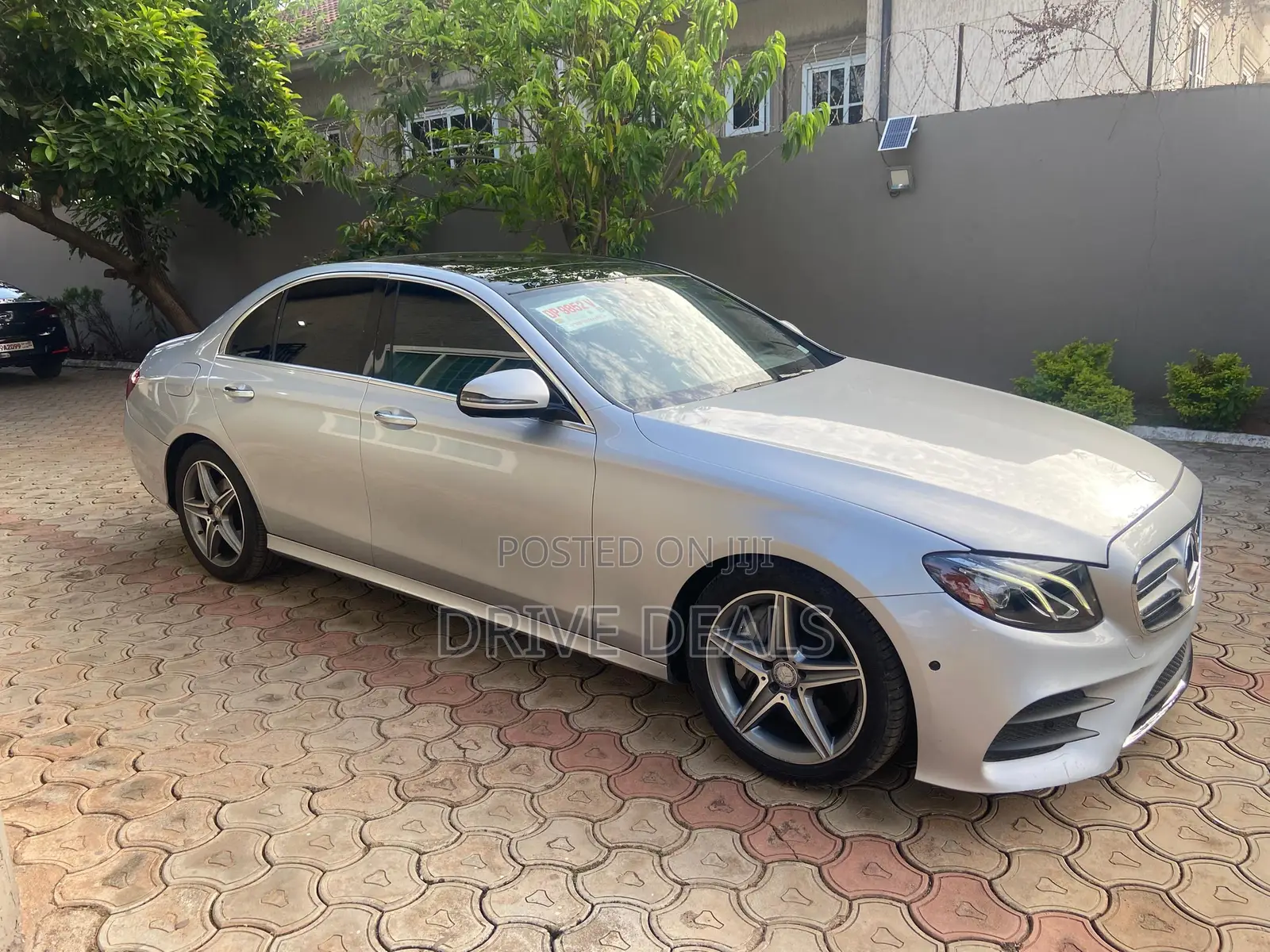 Mercedes-Benz E300 4Matic AWD Sedan (2.0L 4cyl 9A) 2017 Silver