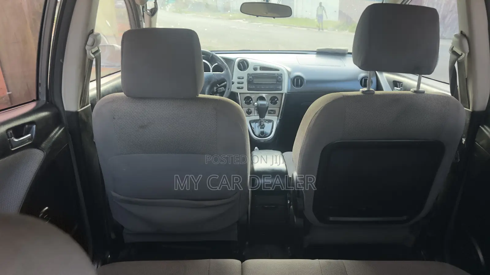 Toyota Matrix Hatchback FWD (1.8L 4cyl 5M) 2010 Gray