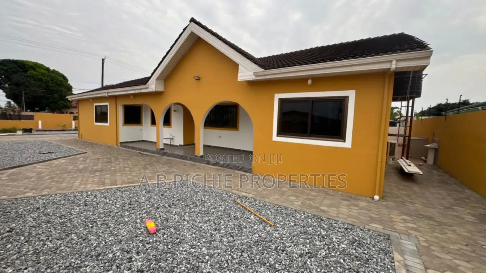 4bdrm Bungalow in Ab Richie Properties, Manet Junction for rent