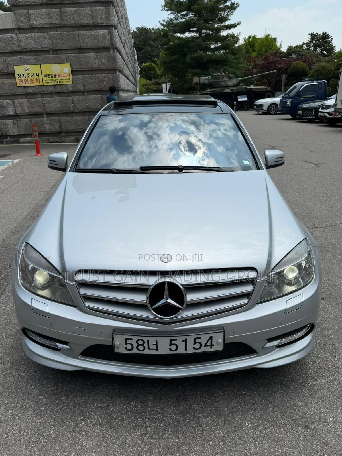 Mercedes-Benz C200 2011 Silver