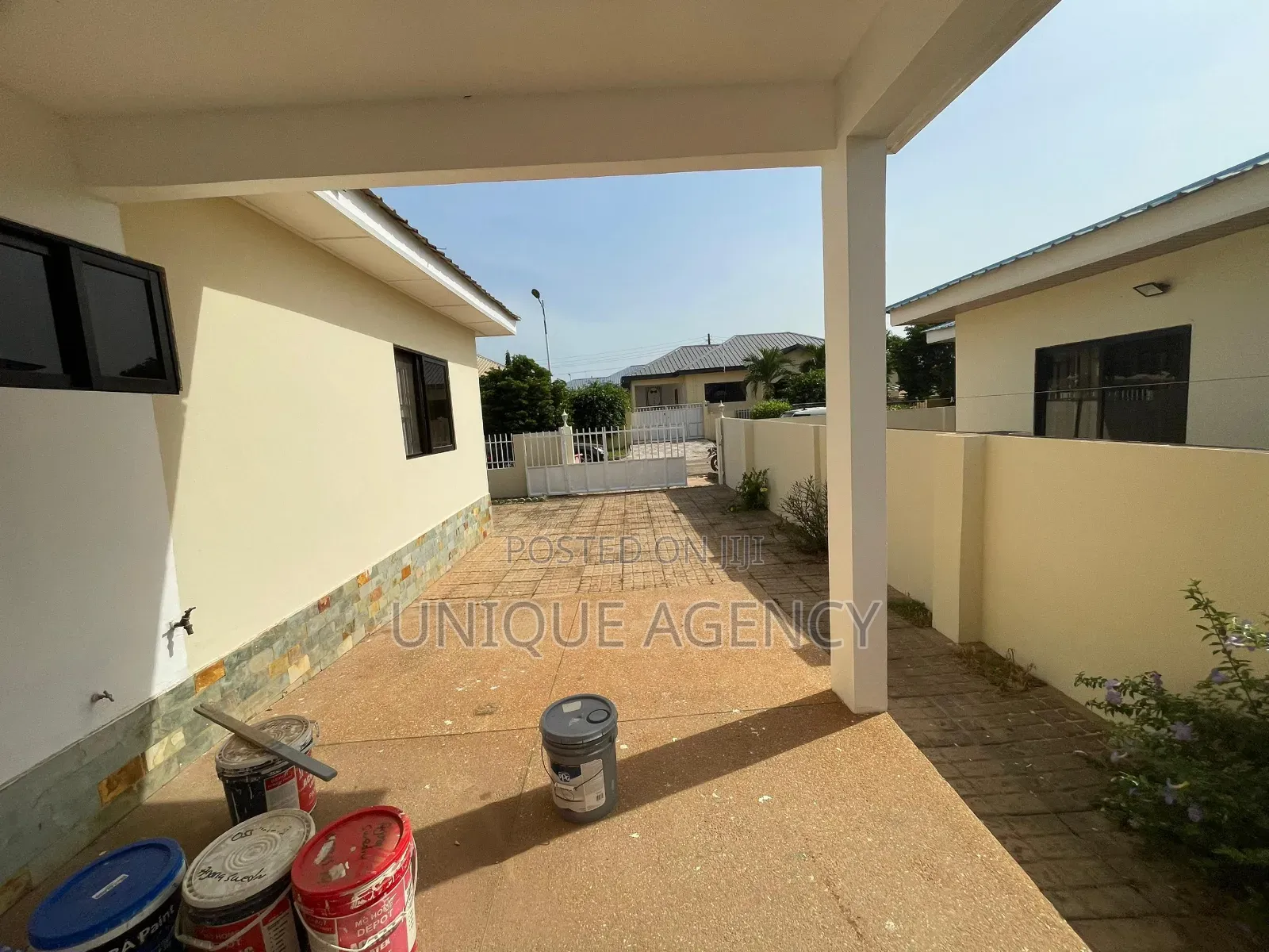 Furnished 3bdrm Bungalow in Community 25 for rent