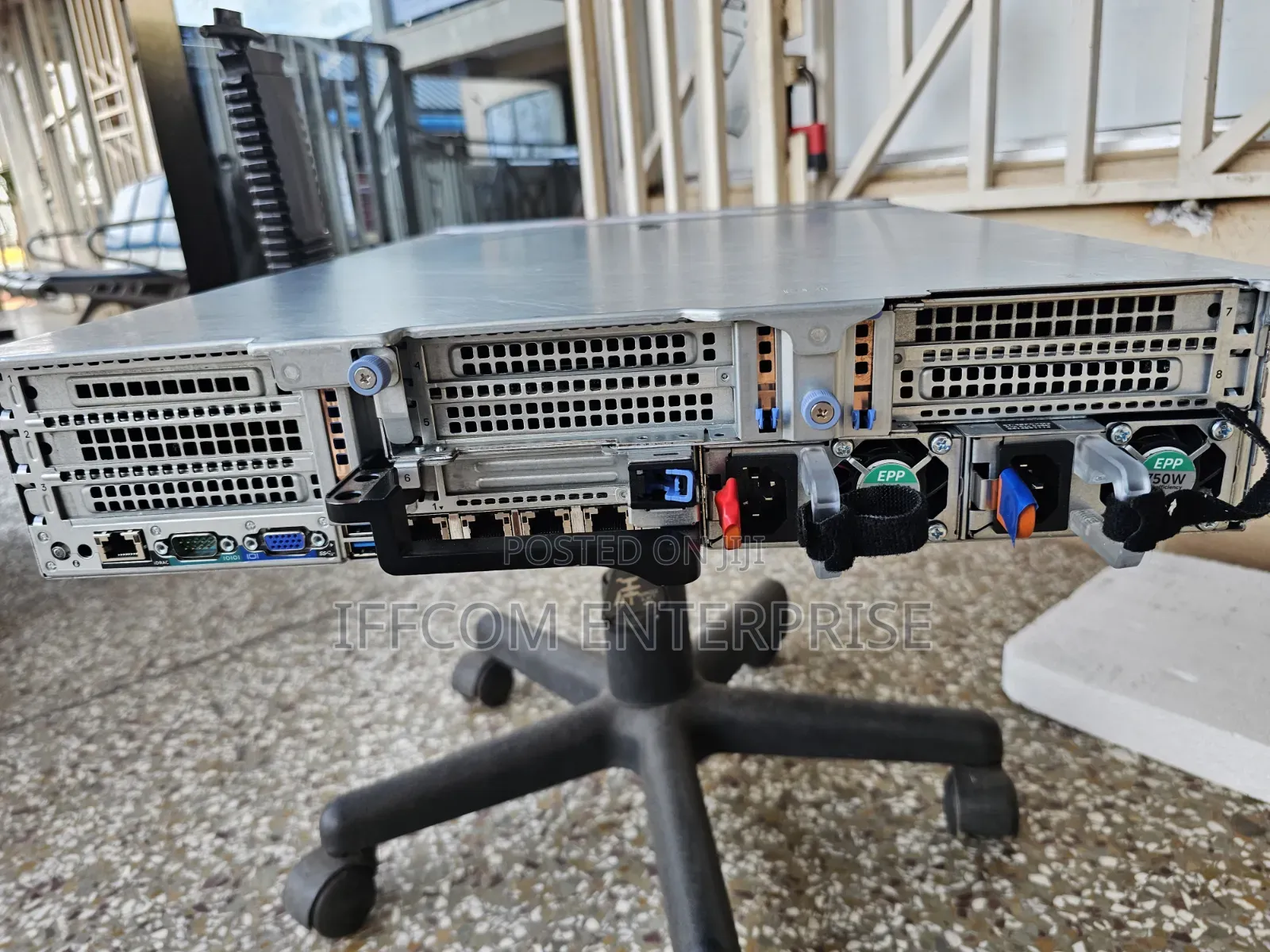 Server Dell PowerEdge R740 64GB Intel Xeon HDD 2T