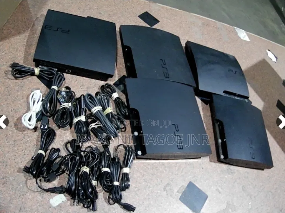 Ps3 With 2 Controllers Plus 10 Games.
