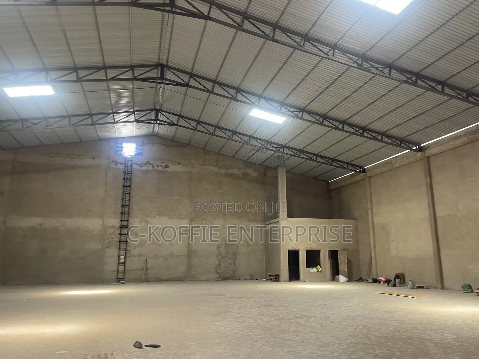 2000 SQM Warehouse at Airport for Rent