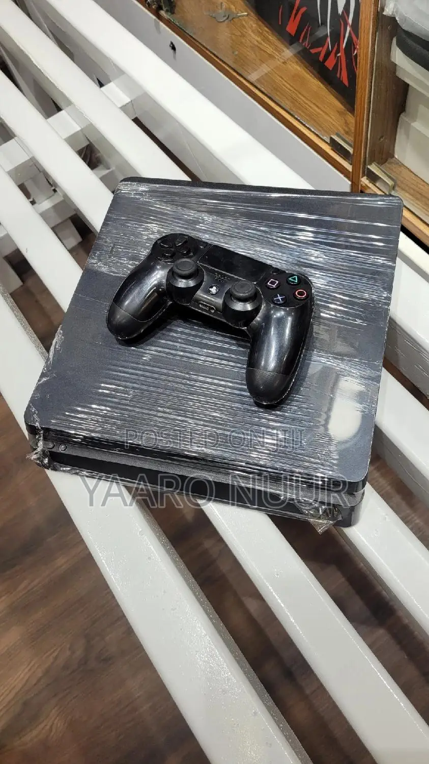 Ps4 Slim With 6 Jailbreak Games