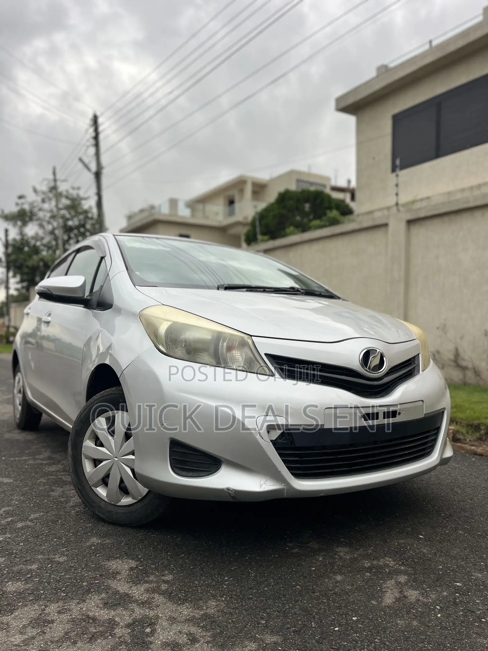 Toyota Vitz 1.3 AWD 5dr 2011 Silver