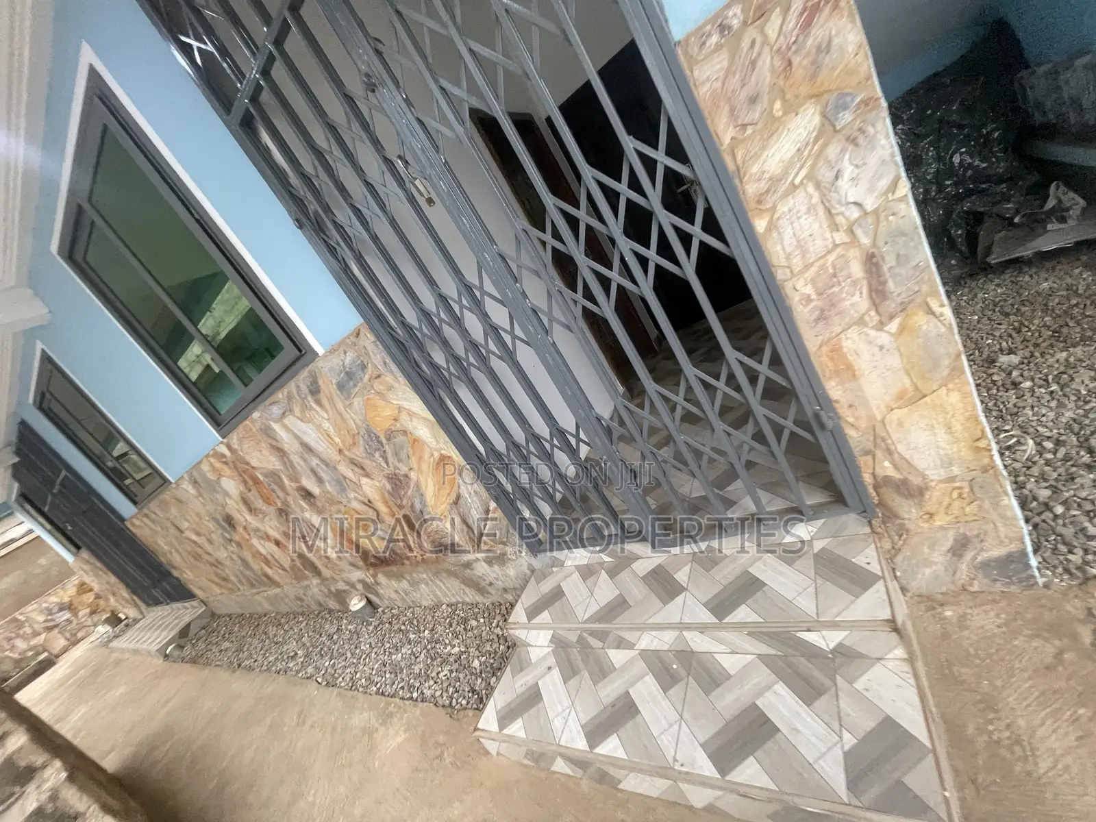 1bdrm Apartment in Miracle Properties, Adenta for rent