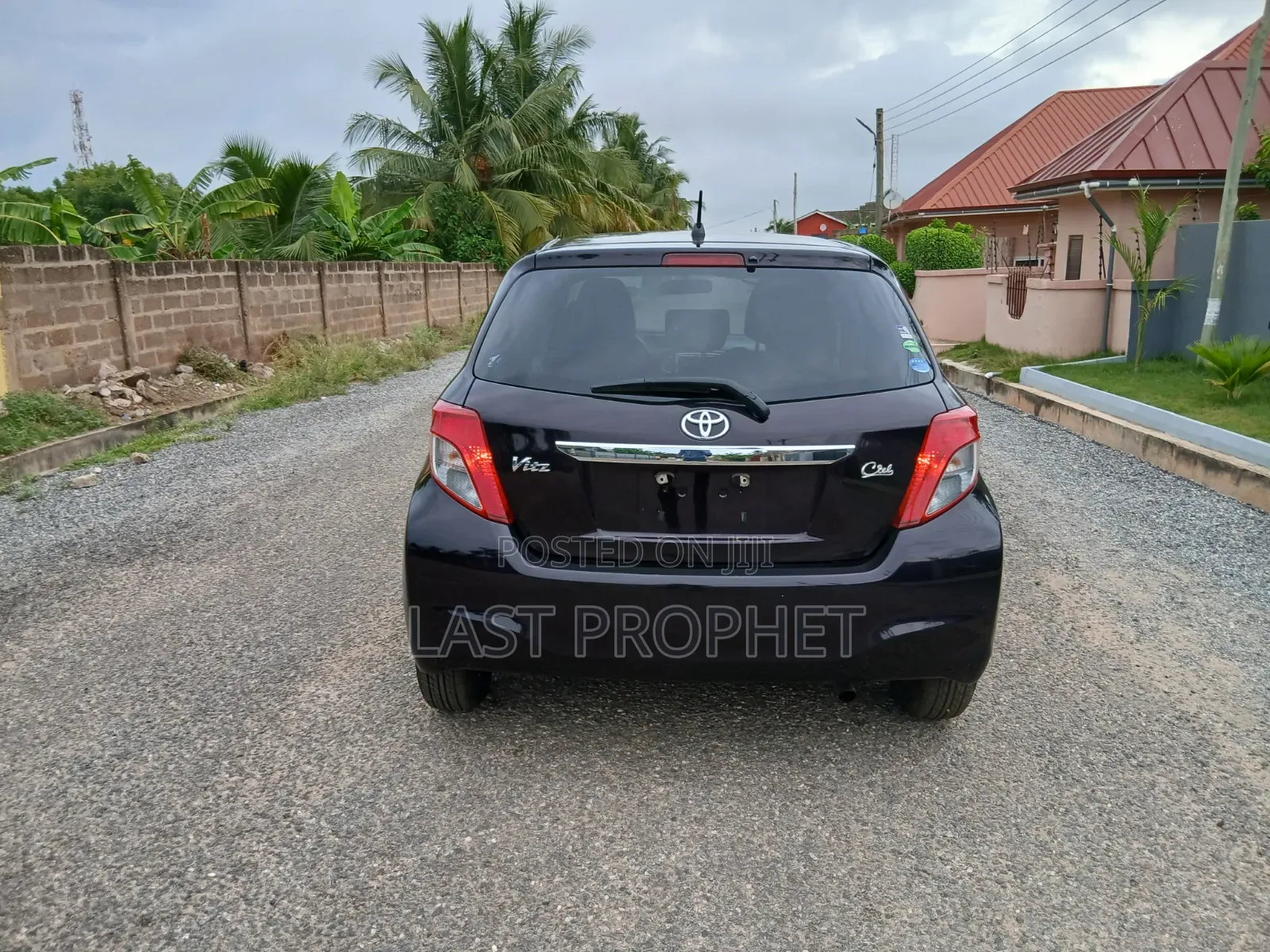 Toyota Vitz 1.3 FWD 5dr 2013 Black