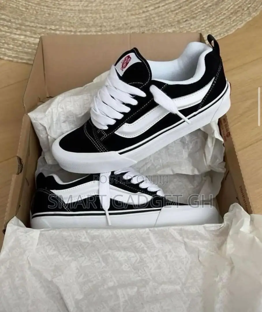 Vans Sneakers/ Shoe