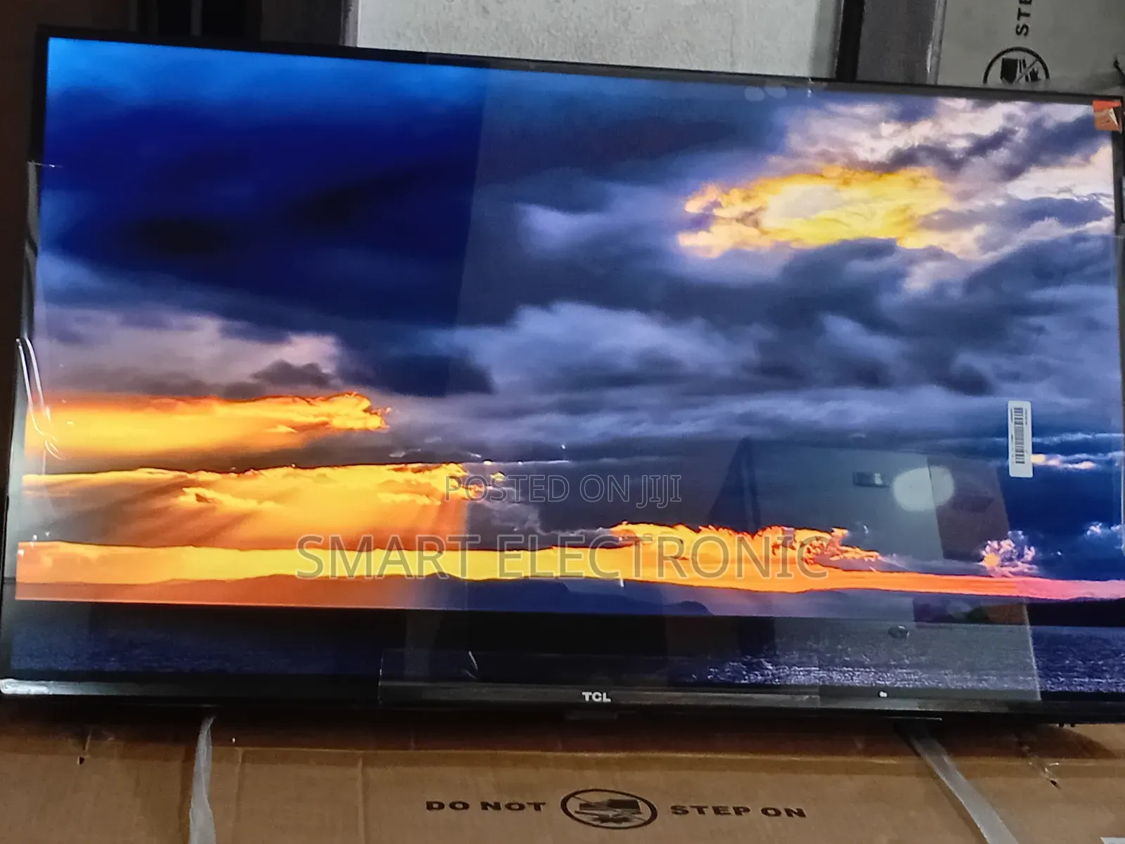 TCL 32-Inch Qled Smart Tv – Brilliant Colors Sharp Hd Display