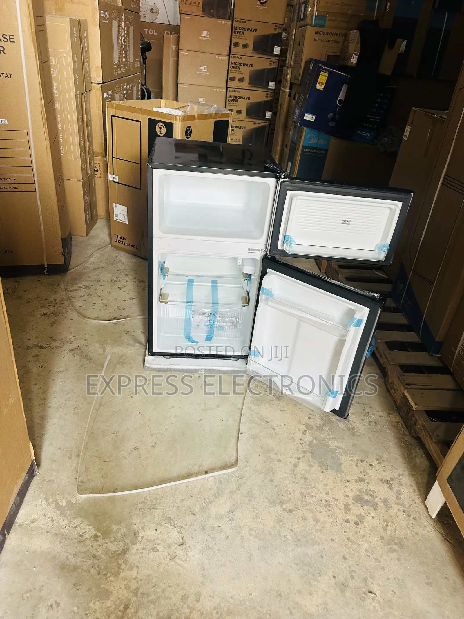 Hot  Deals on Double Door Table Top Fridge 87l