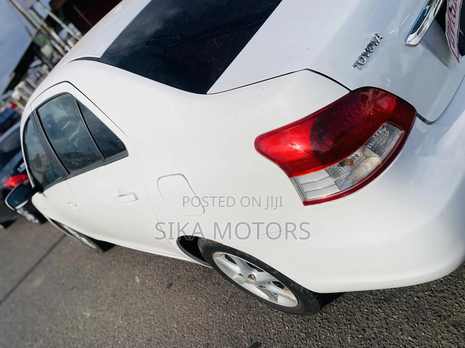 Toyota Yaris 2012 White